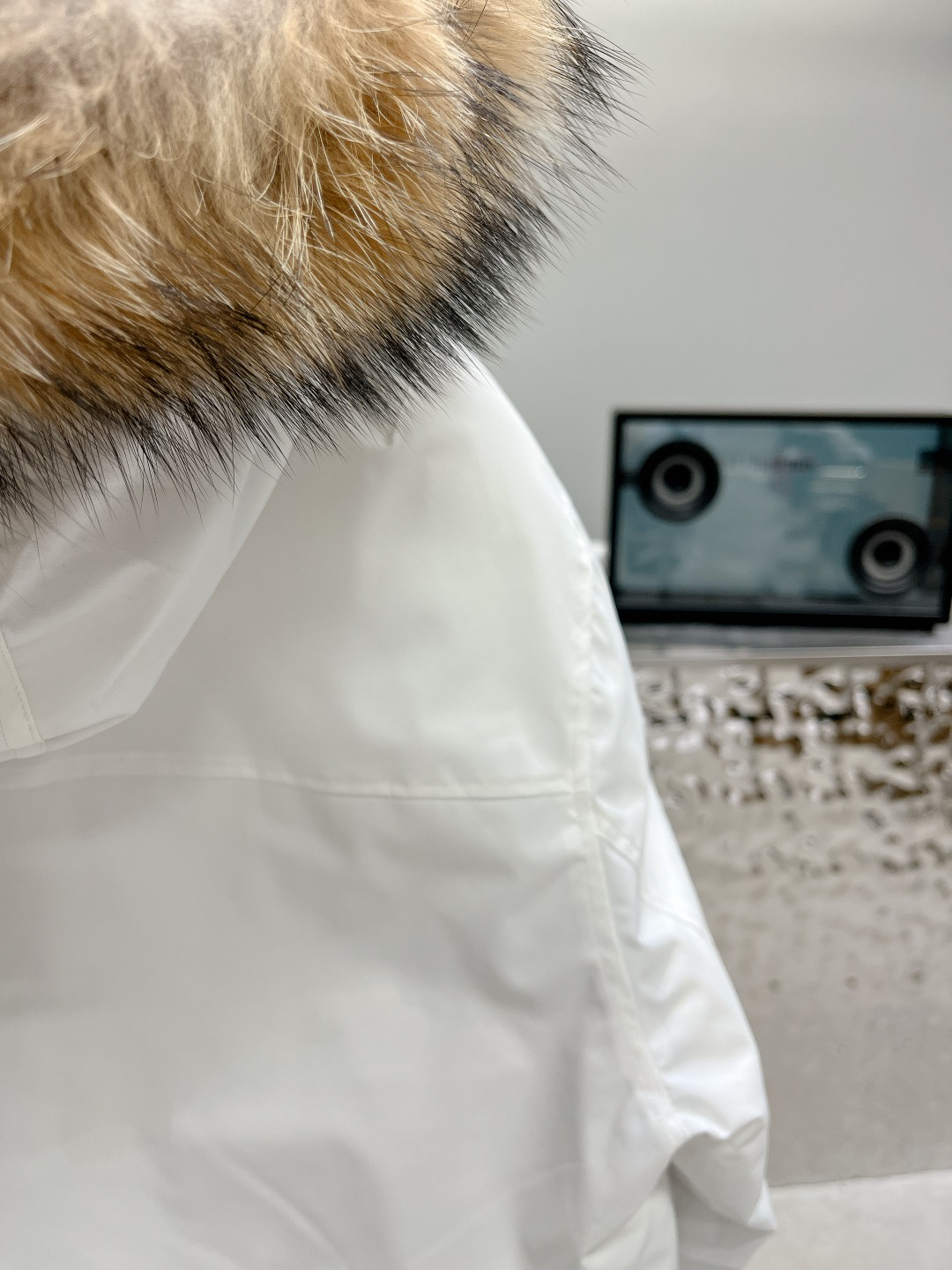 MLB NY Yankees Fur-Trim Down Parka White