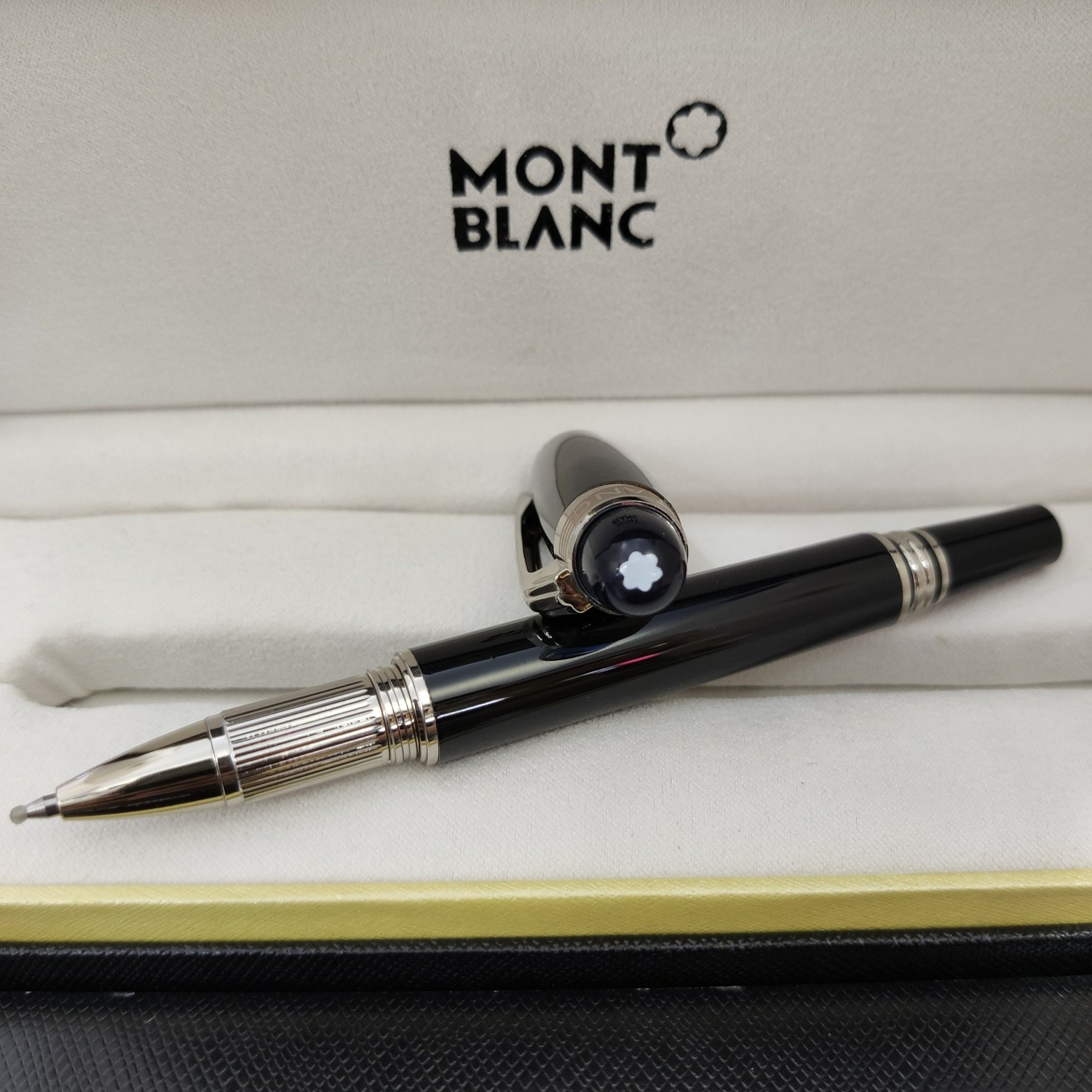 Montblanc Luxury Fountain Pen Set Multicolor