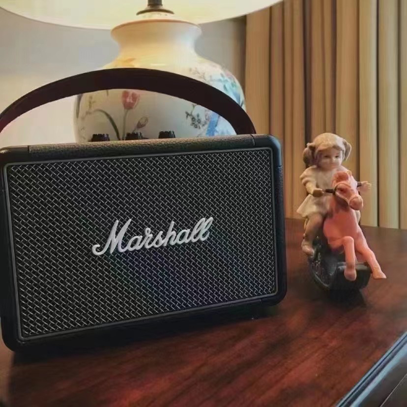 Marshall Kilburn II Portable Bluetooth Speaker Black