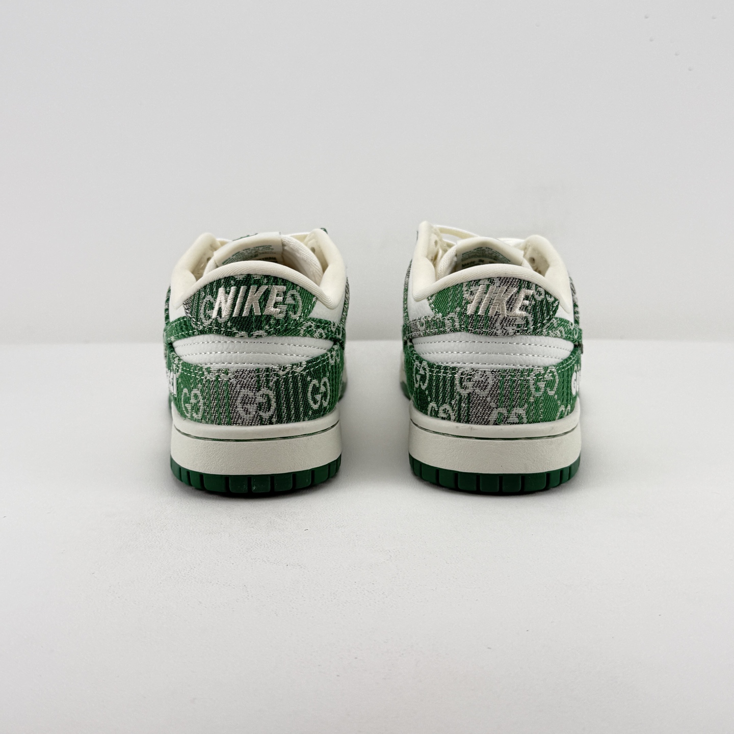 Nike SB Dunk Low Green White