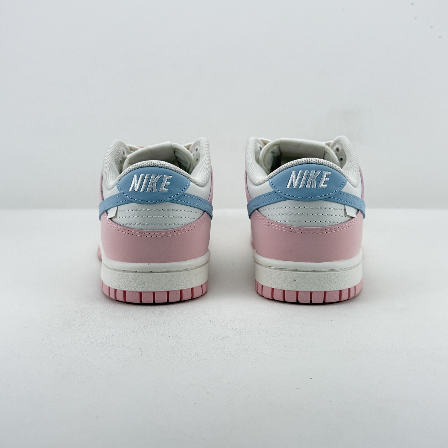 Nike SB Dunk Low Pink Blue