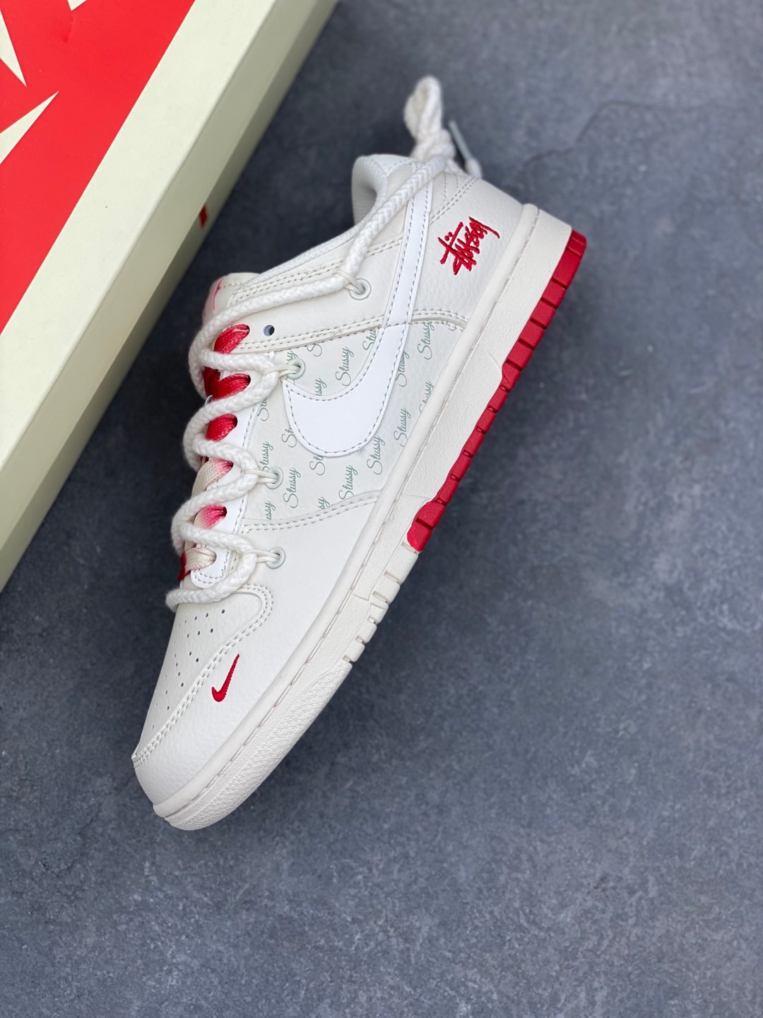 Nike SB Dunk Stussy White Red