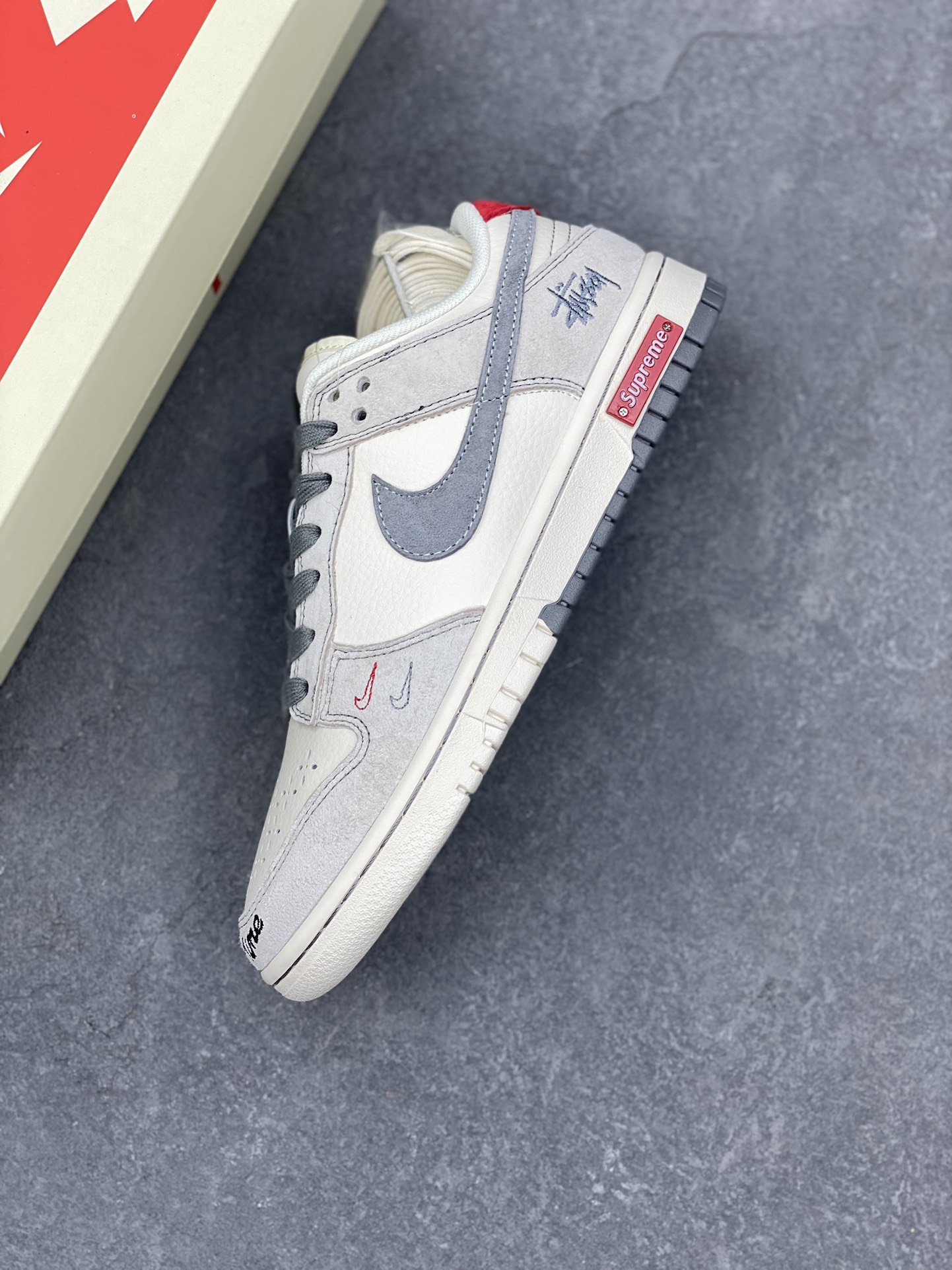 Nike SB Dunk Low Grey Red