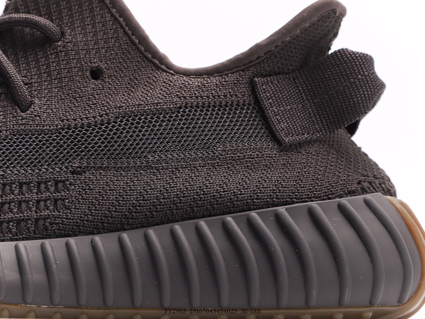 Adidas Yeezy Boost 350 V2 Cinder Black