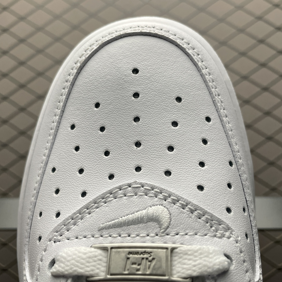 Nike Air Force 1 Mid x Supreme White