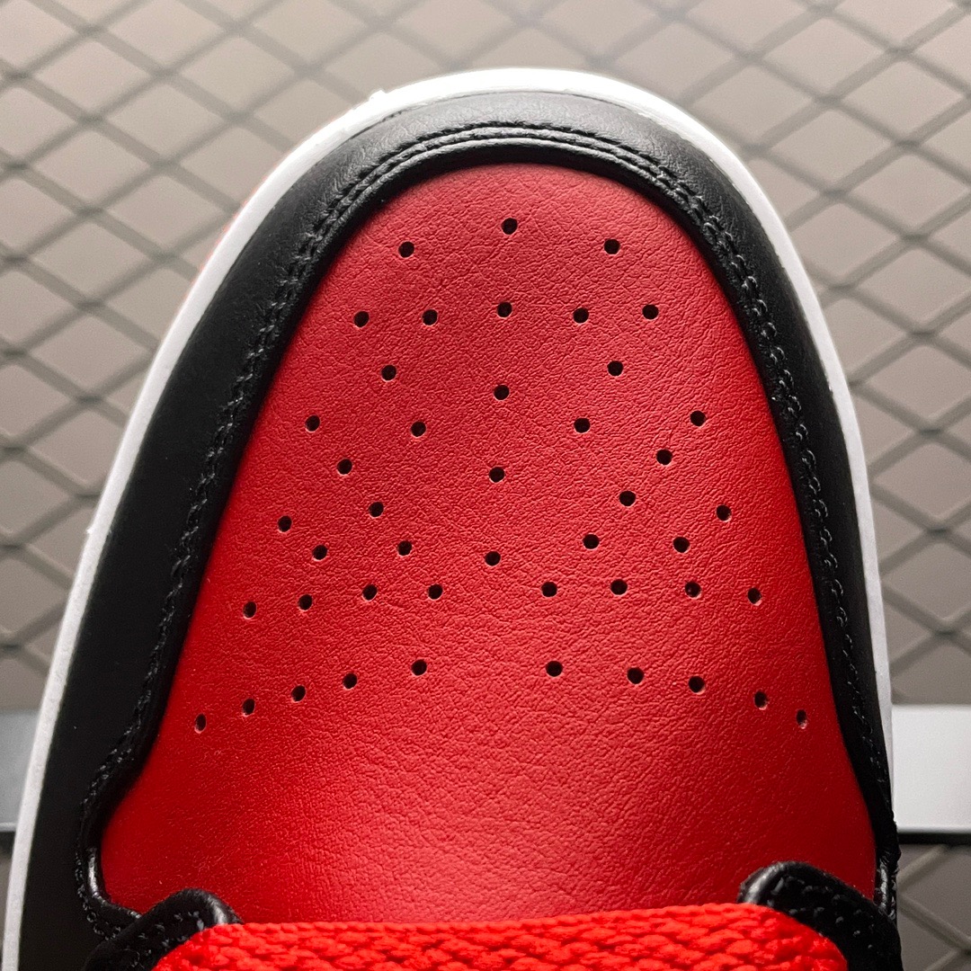 Jordan 1 Mid DQ8426-060 Black Red