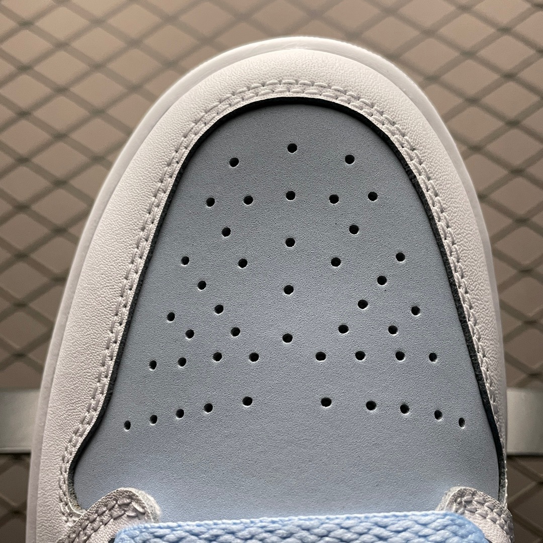 Jordan Air Jordan 1 Mid Sneakers White Blue