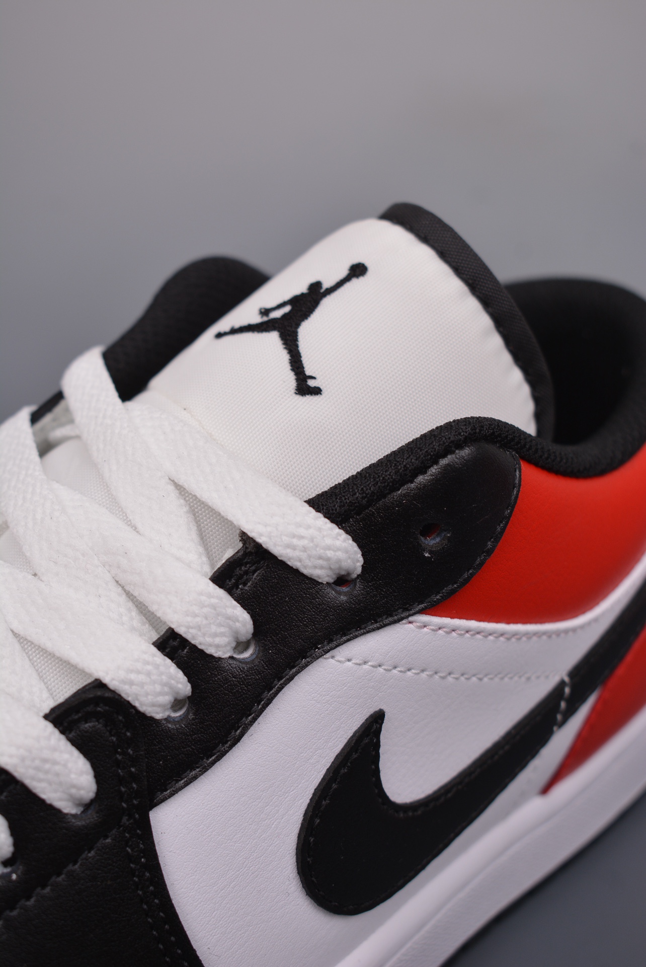 Jordan Air Jordan 1 Low Toe Black/Red