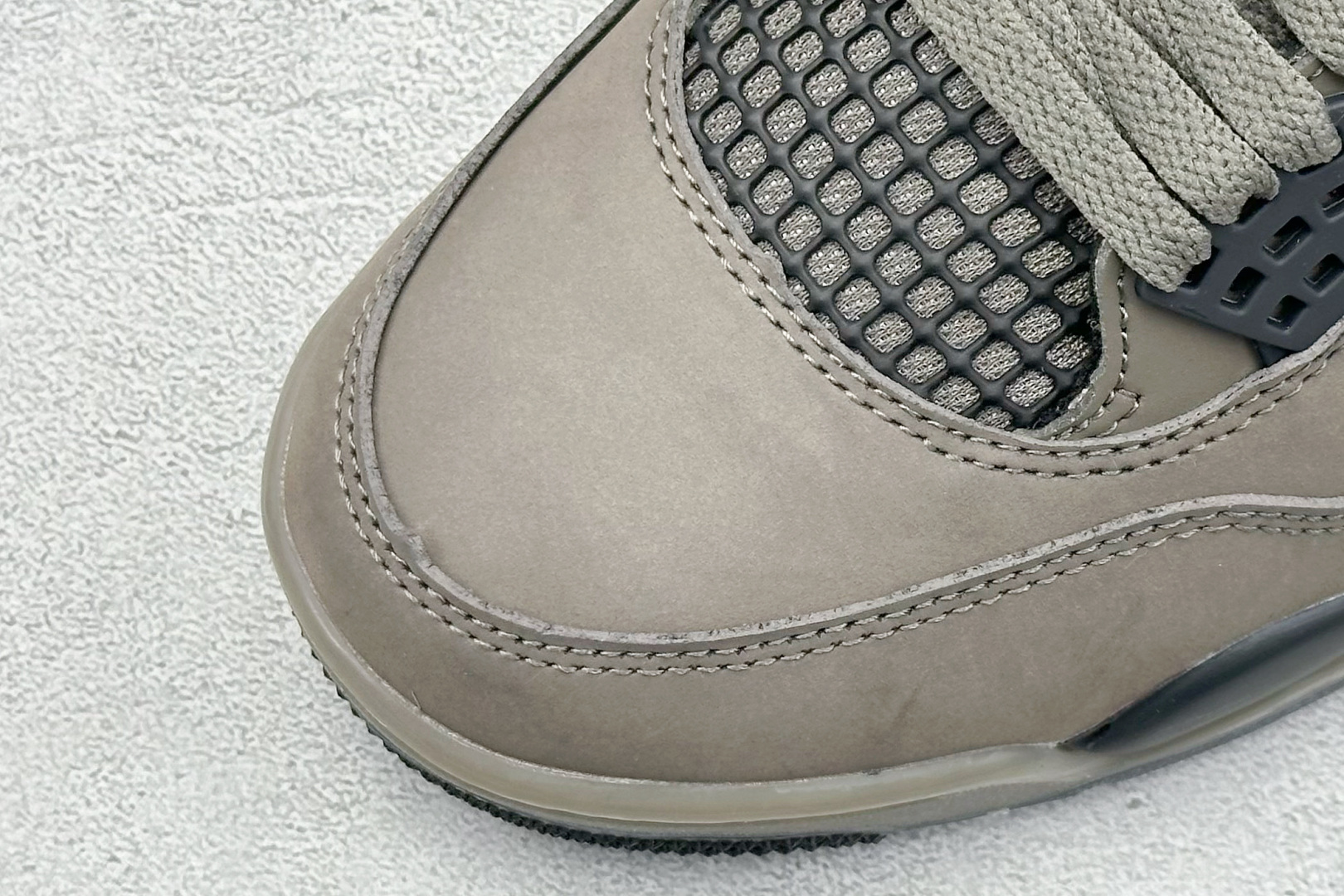 Jordan Air Jordan 4 Retro Mocha Taupe/Black