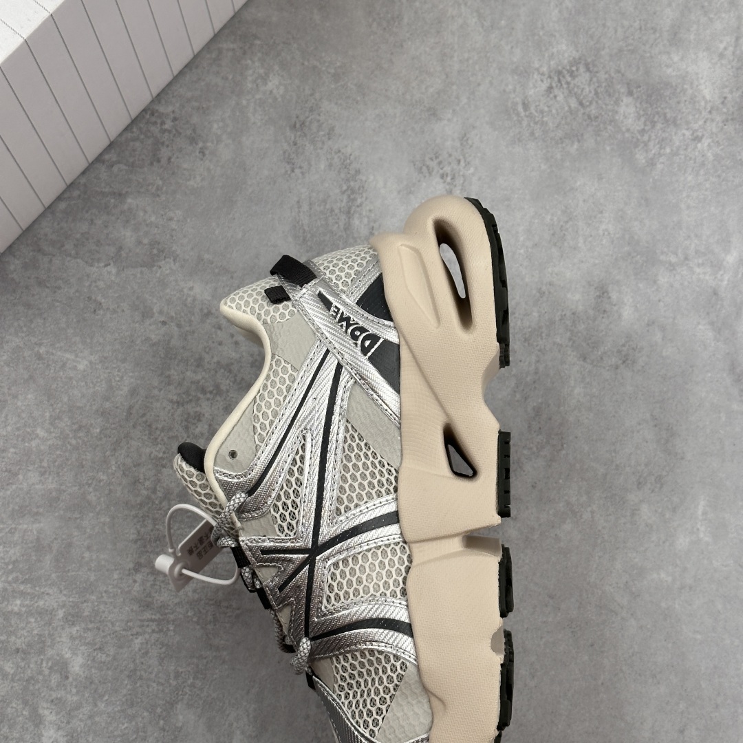 MLB NY Yankees Dome Runner Sneakers Silver