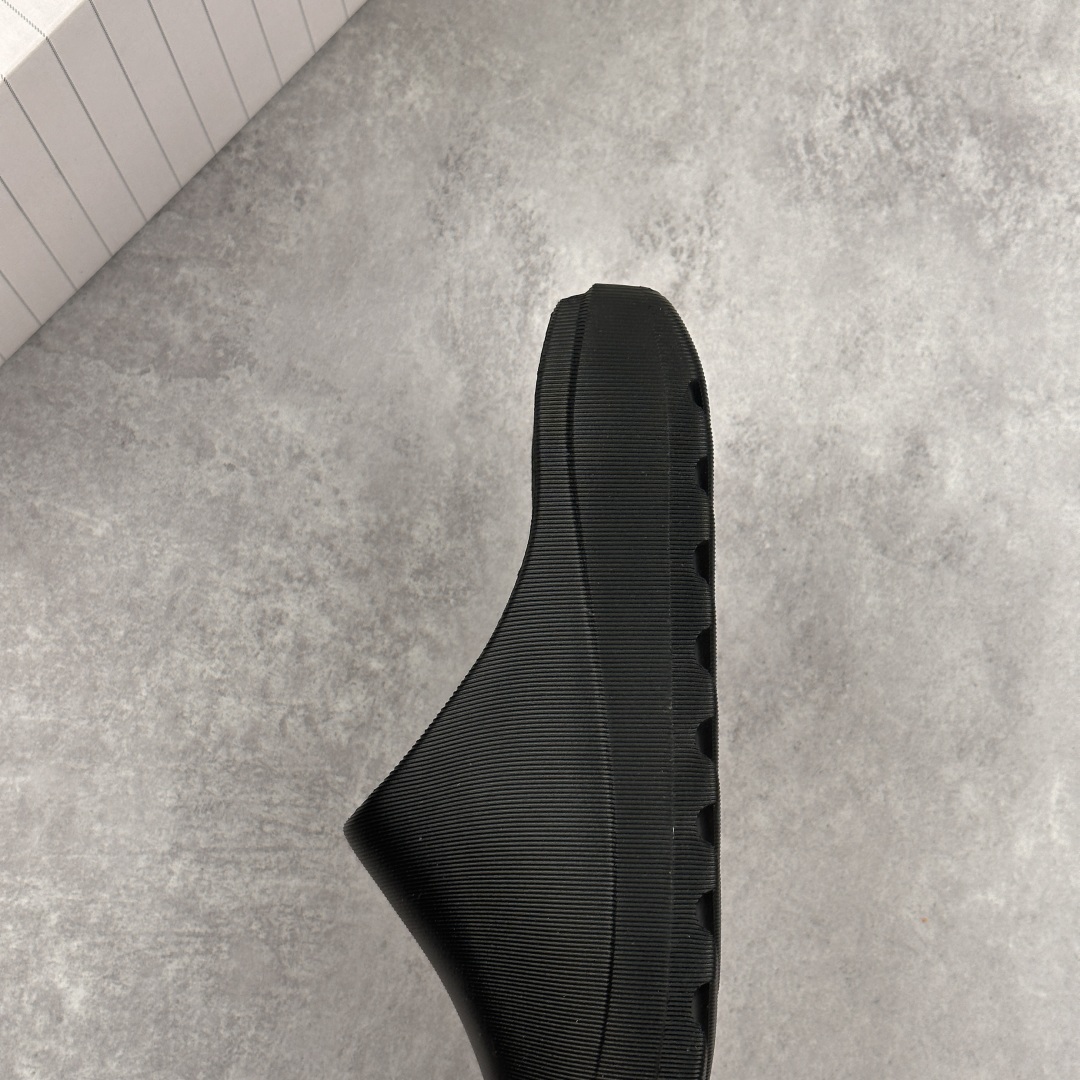 MLB NY Skier Slide Sandals Black