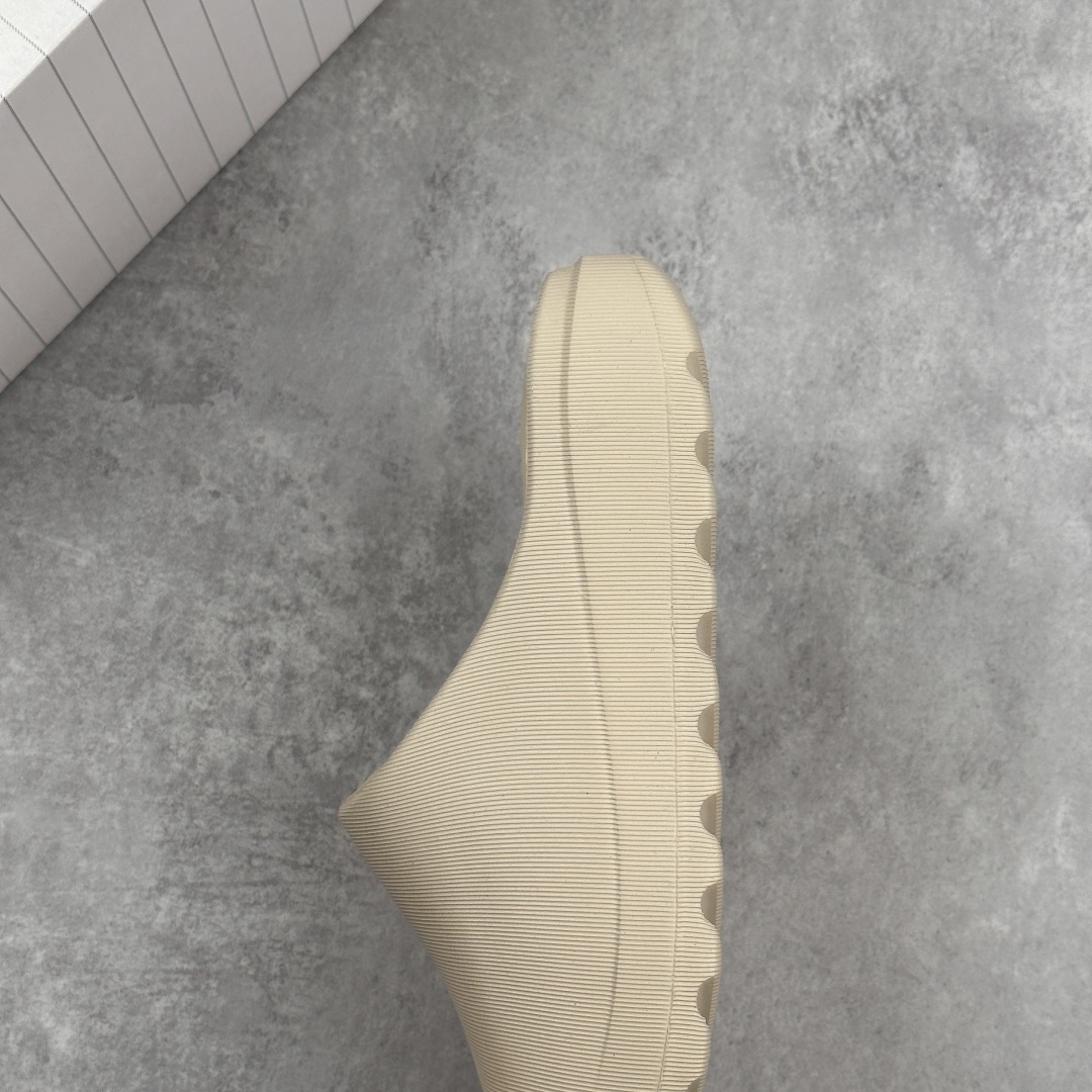 MLB Skier Slide Foam Sandals Beige