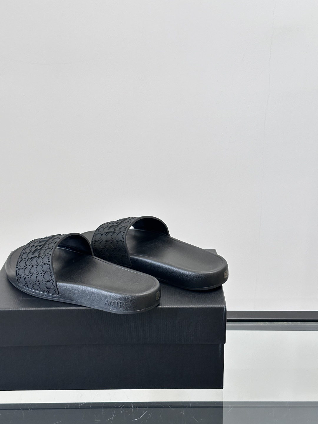 Amiri Embossed Logo Slide Sandals Black