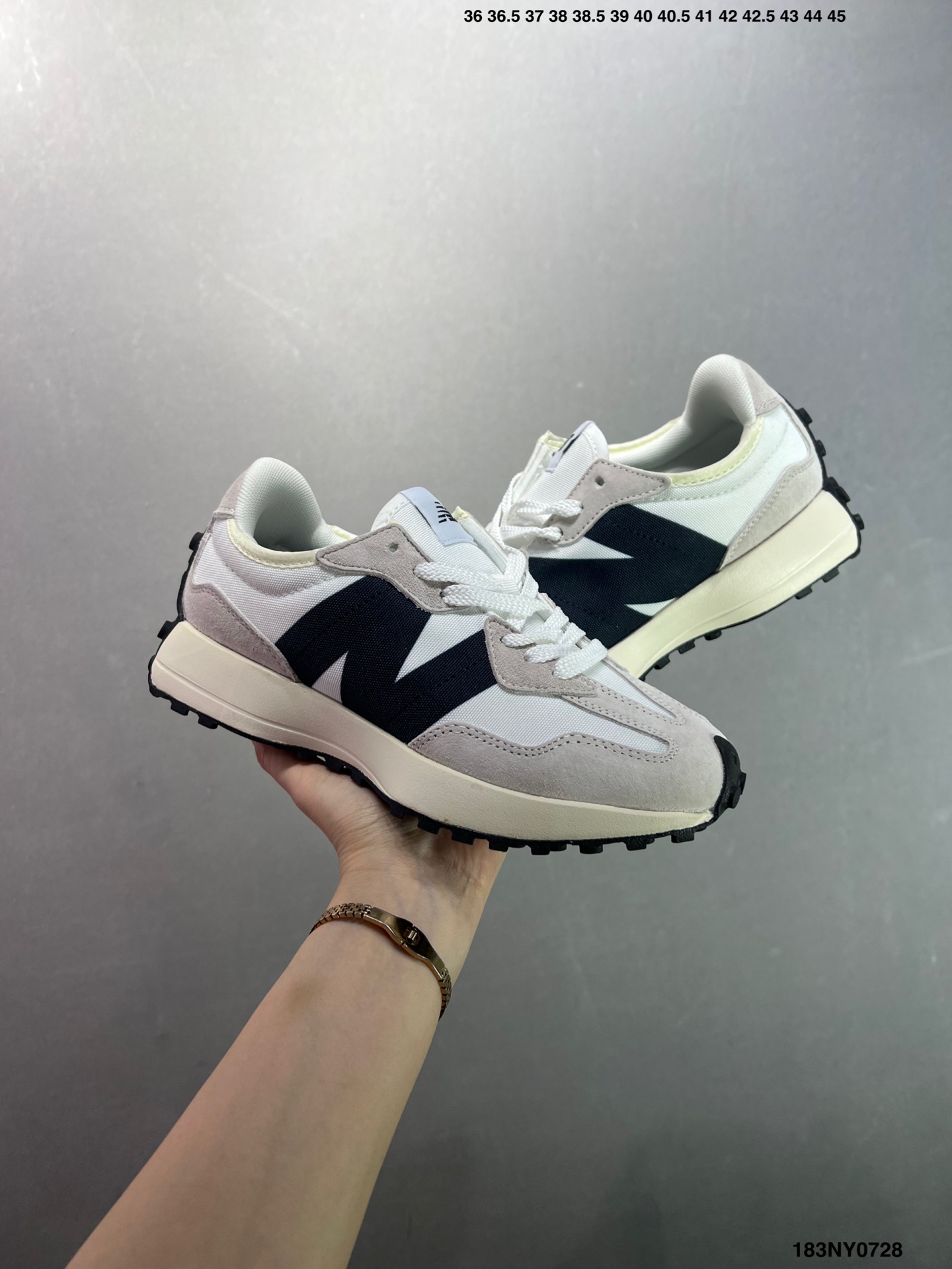 New Balance 327 Retro Runner Sneakers Multicolor