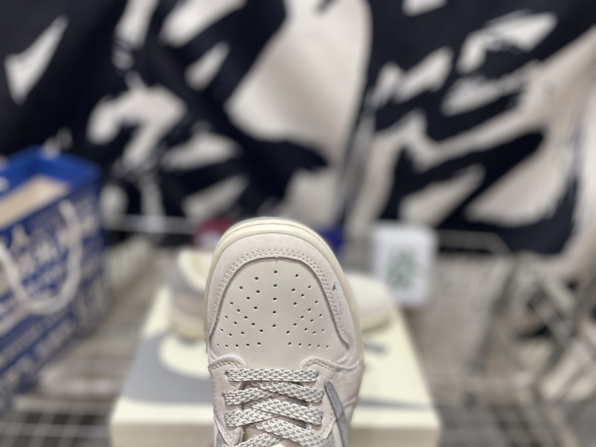 Jordan AJ1 Low TS Reverse Mocha White/Gray