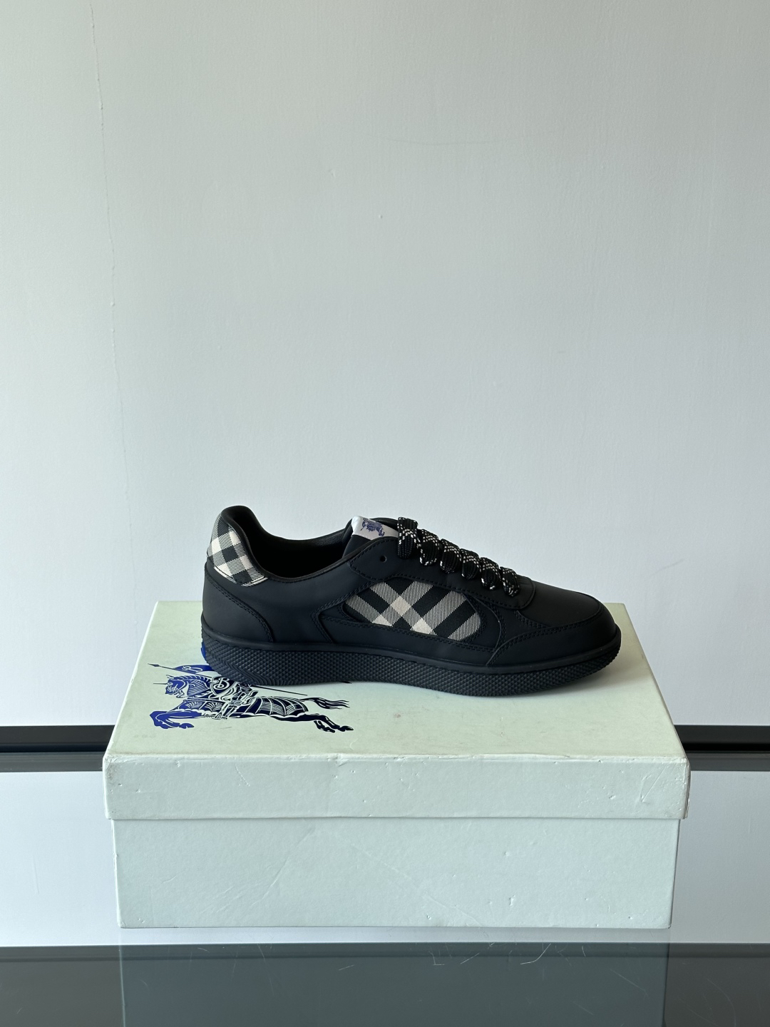 Burberry Vintage Check Low-Top Sneakers Black