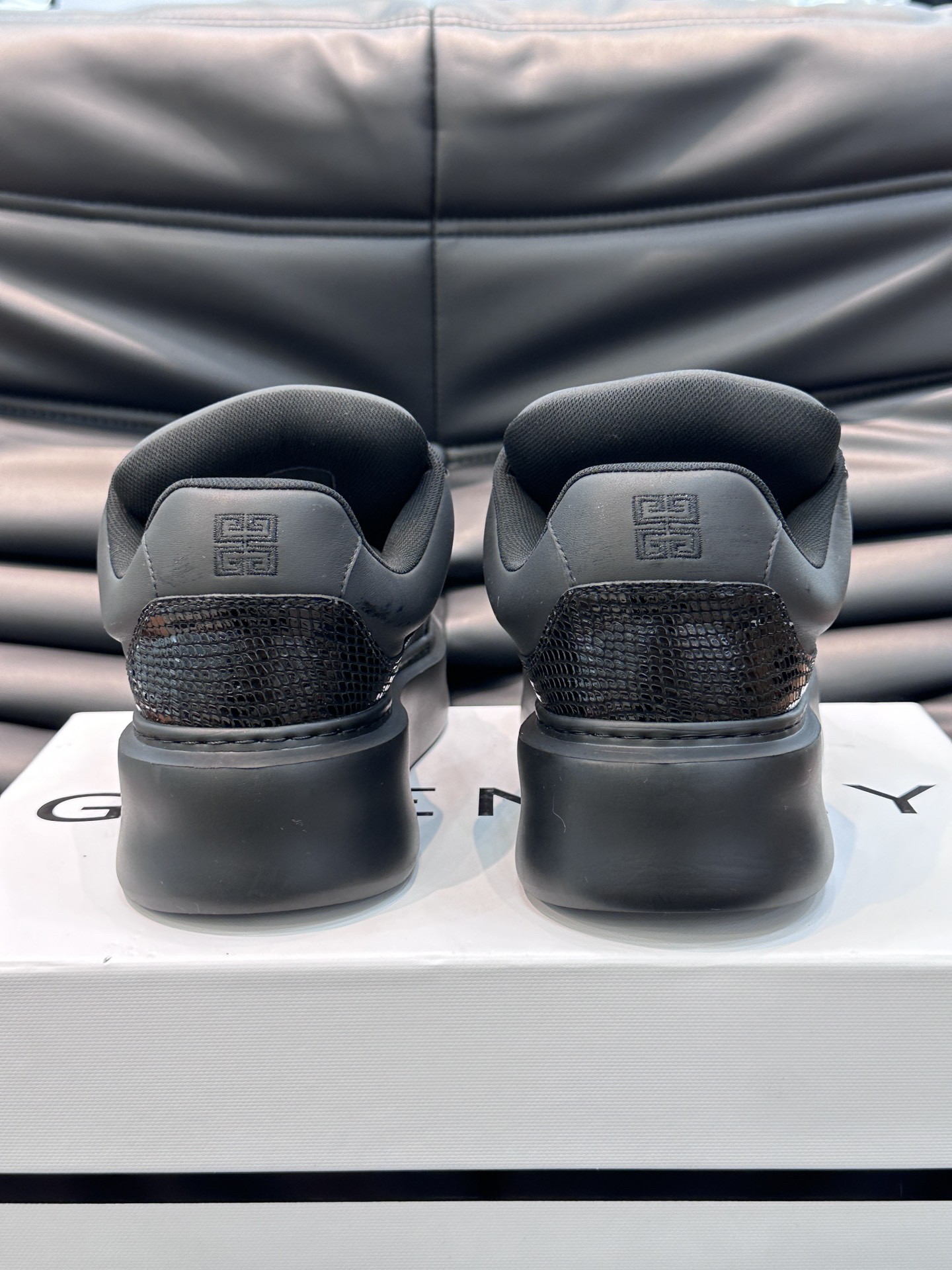 Givenchy Platform Casual Sneakers Black