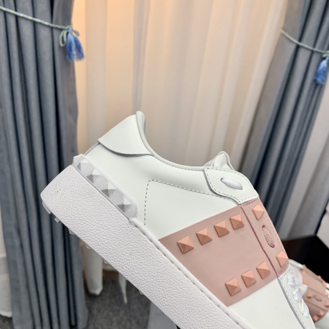 Valentino Rockstud Strap Sneakers White/Pink