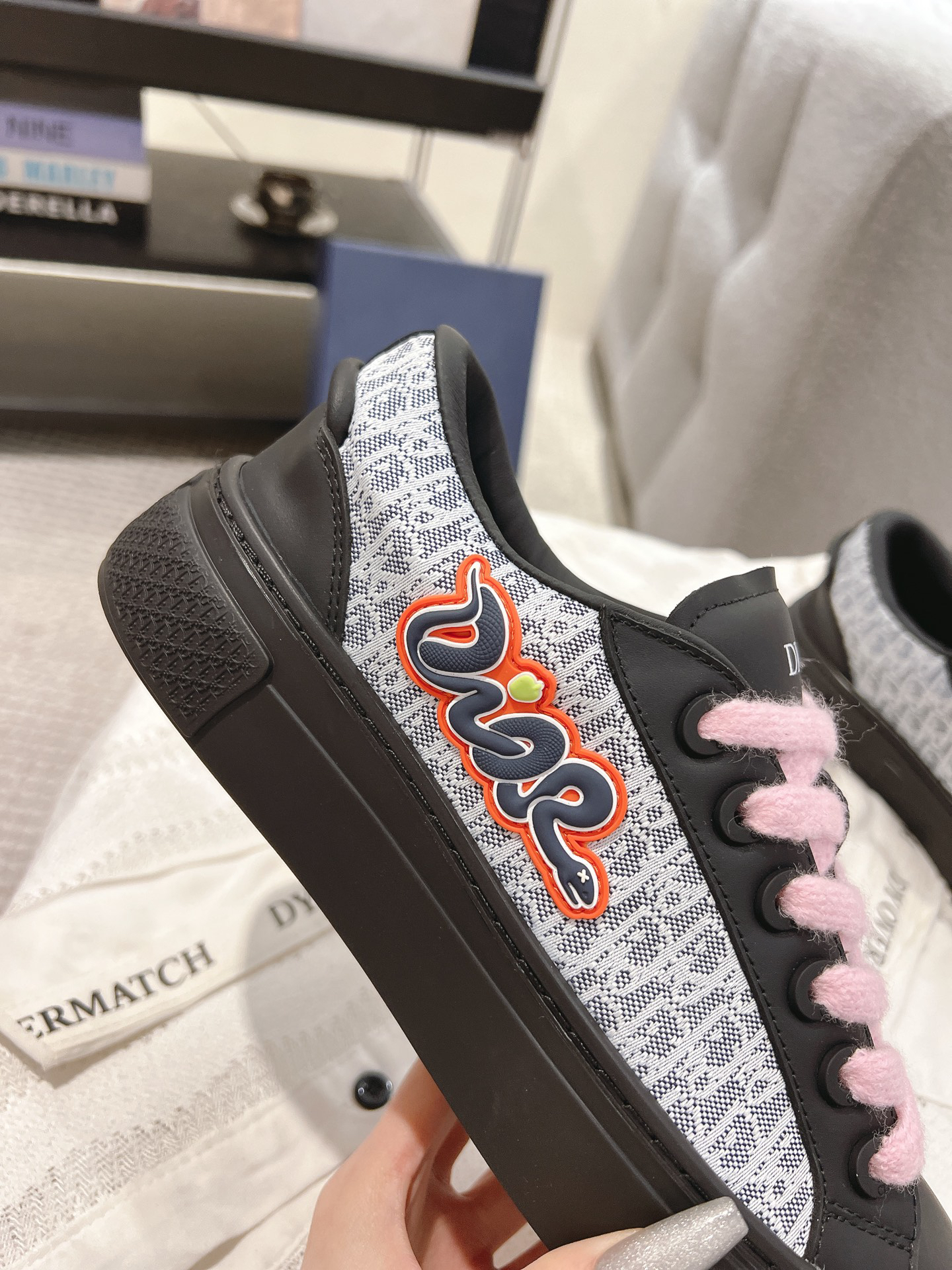Dior B33 CD Diamond Low-Top Sneakers Black/Grey/Pink