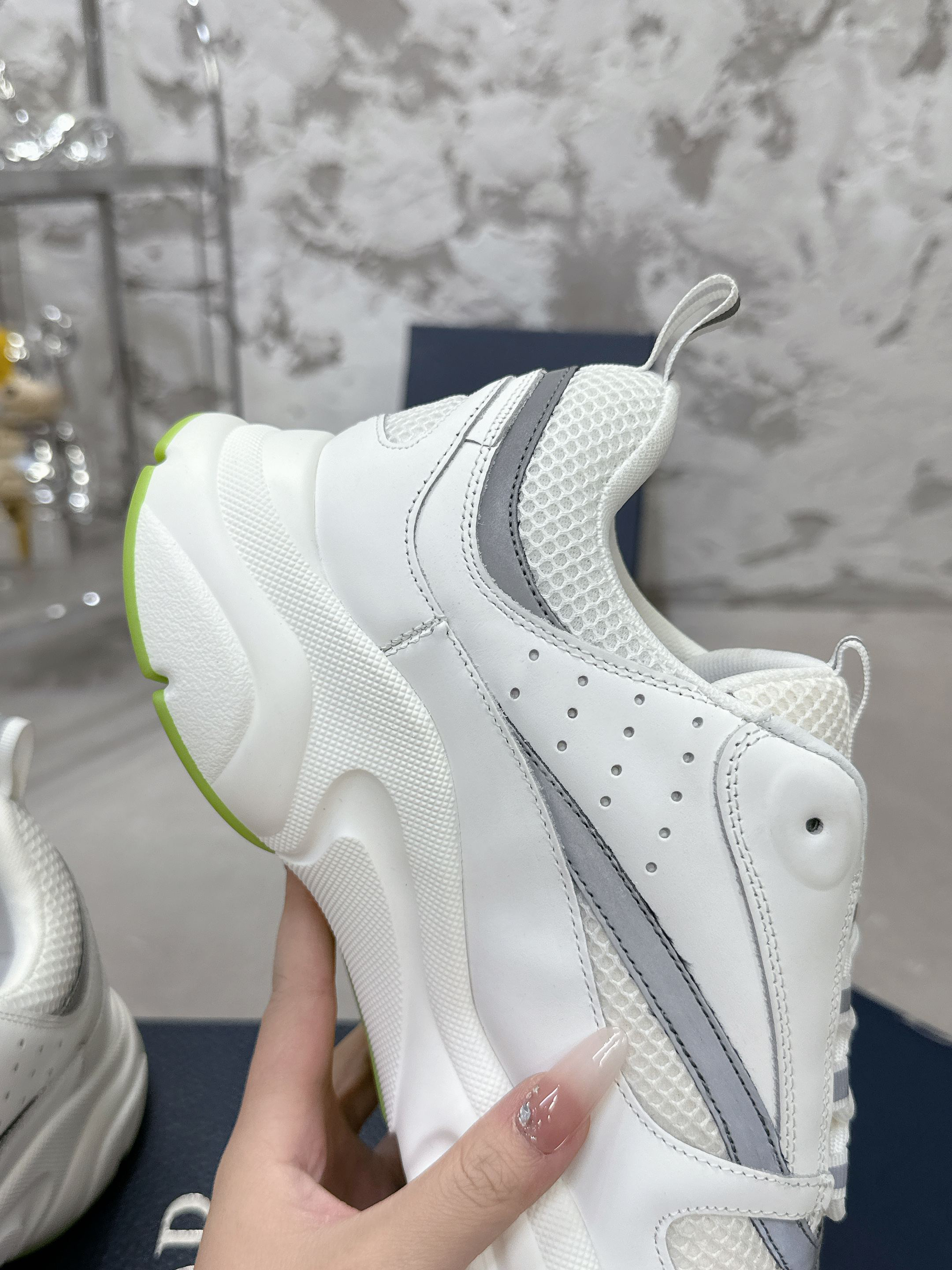 Dior B22 Mesh Lifestyle Sneakers White/Grey