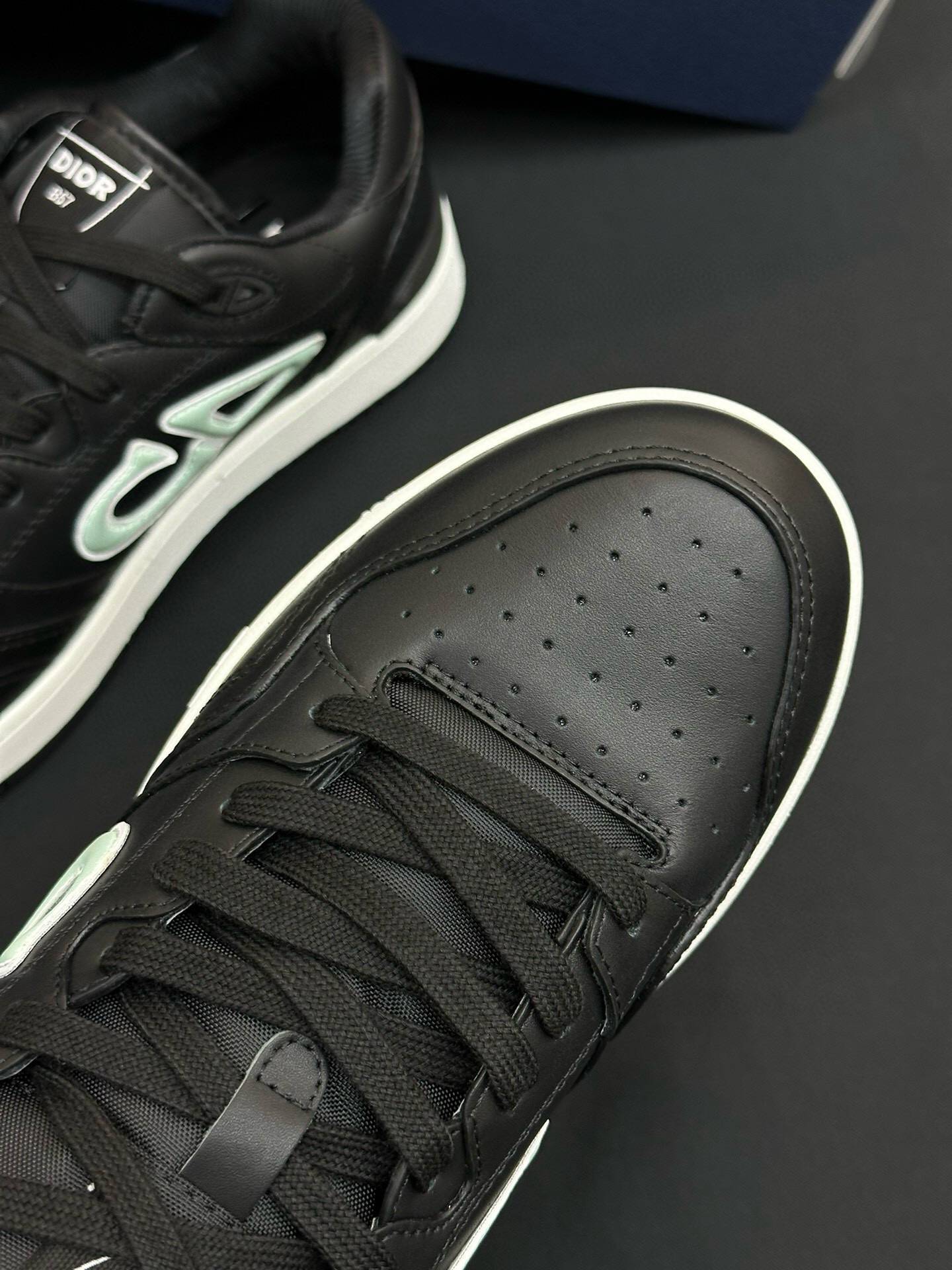 Dior B57 Low-Top Leather Sneakers Black