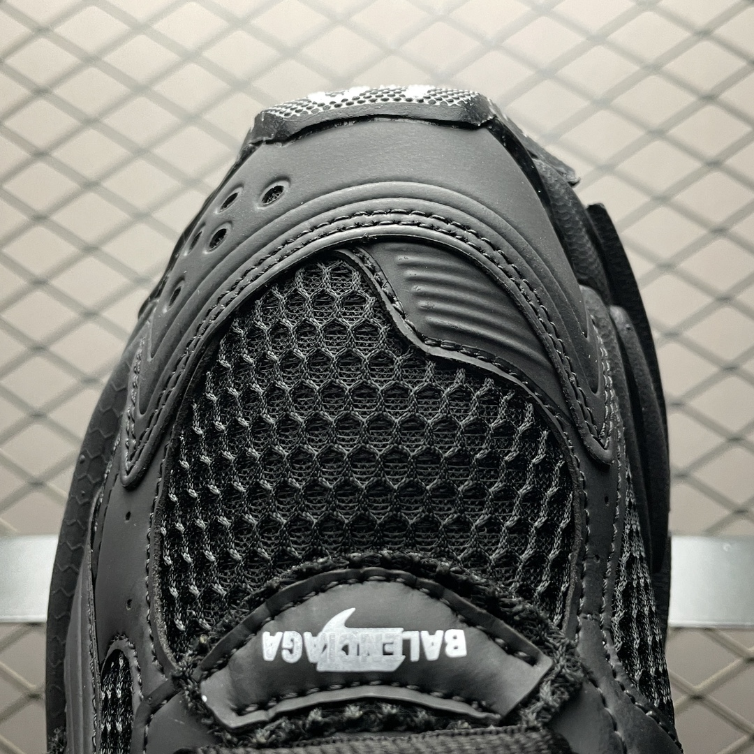 Balenciaga Runner Distressed Dad Sneakers Black