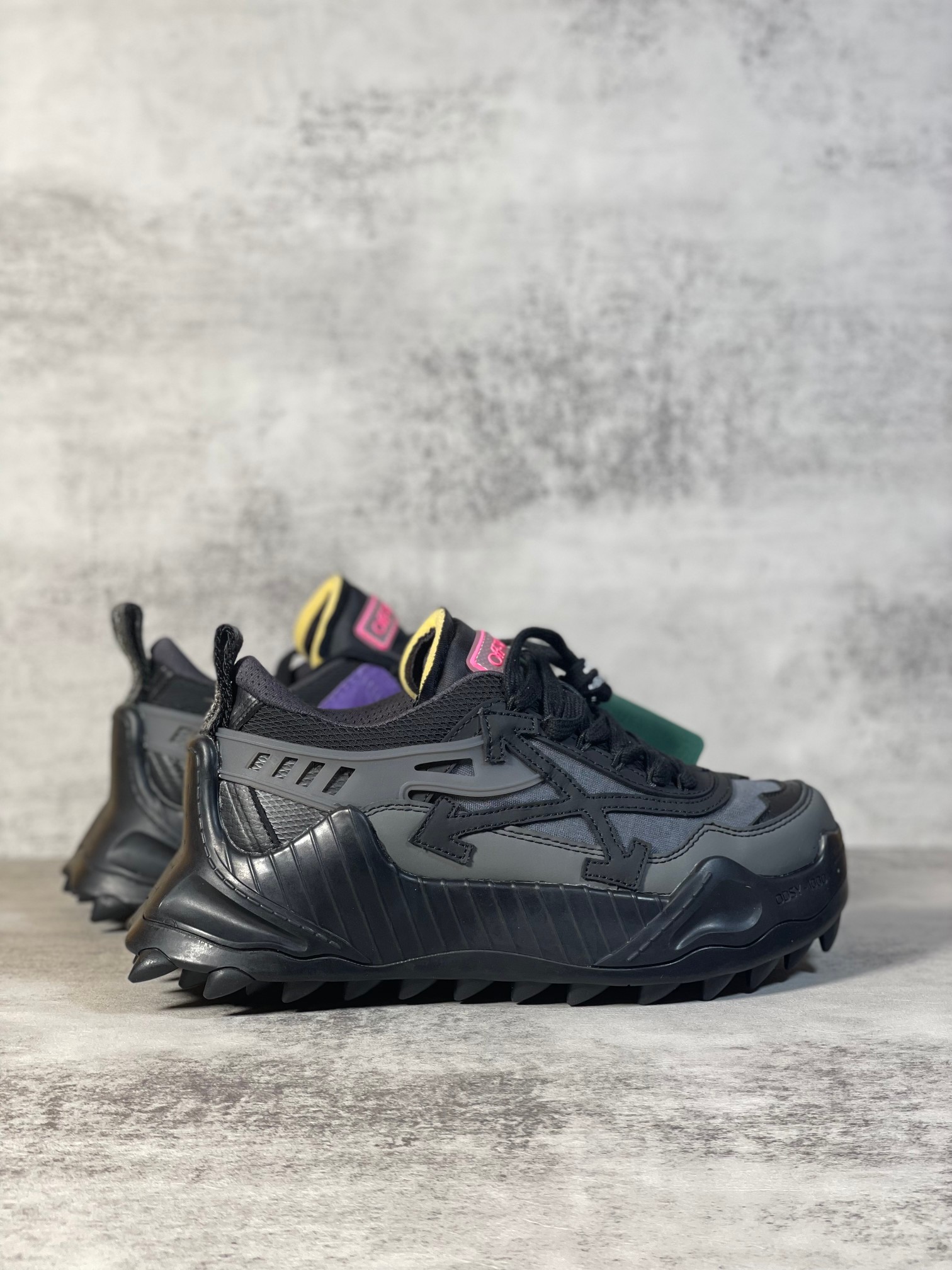Off-White ODSY-1000 Chunky Sneakers Black/Gray