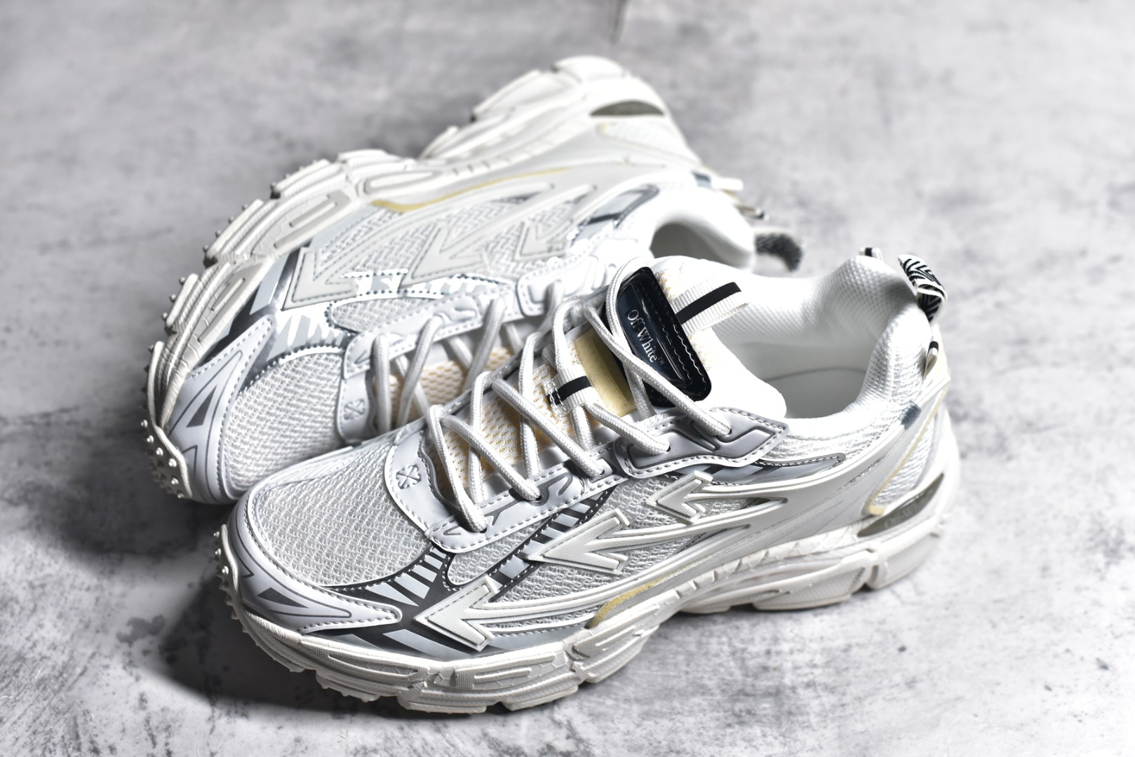 Off-White Low-Top Retro Runner Sneakers White