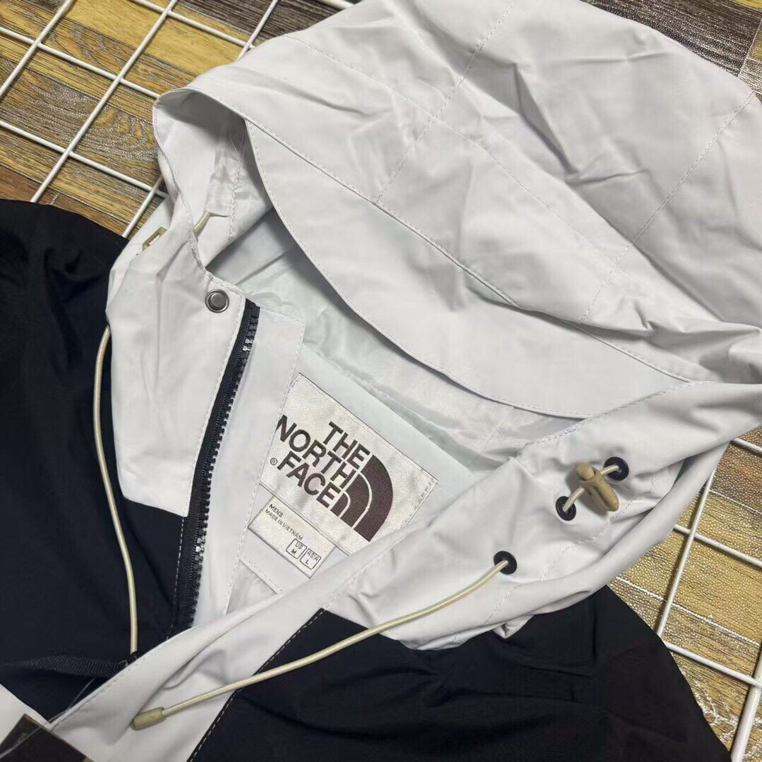 The North Face Hooded Windproof Jacket Multicolor