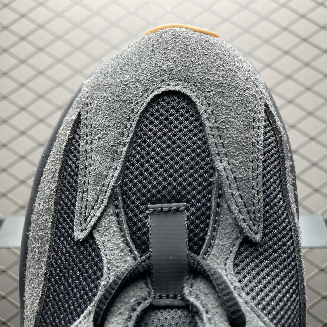 Adidas Yeezy 700 FV5304 Sneakers Dark Grey