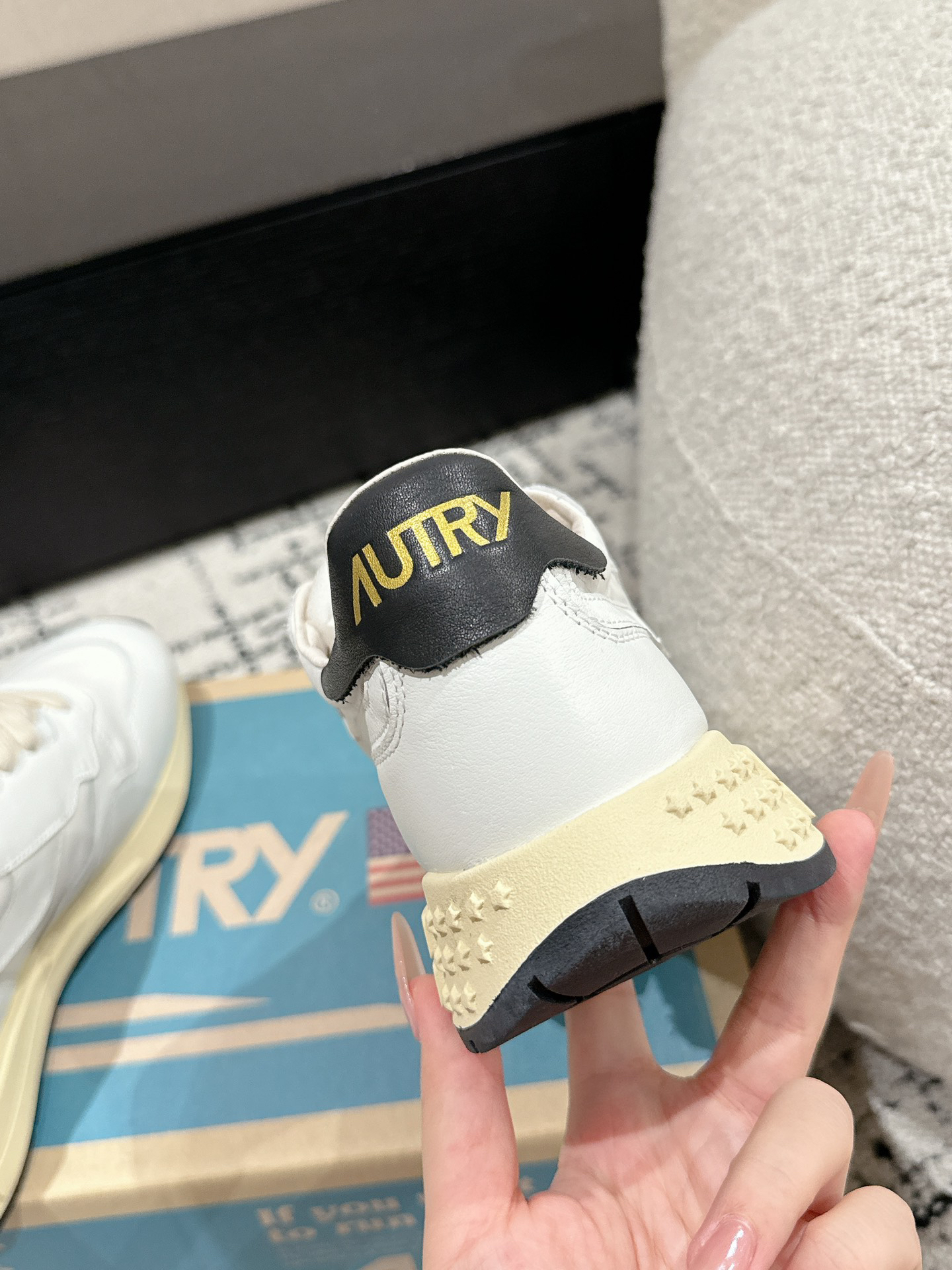 Autry Reelwind Retro Runner Sneakers White