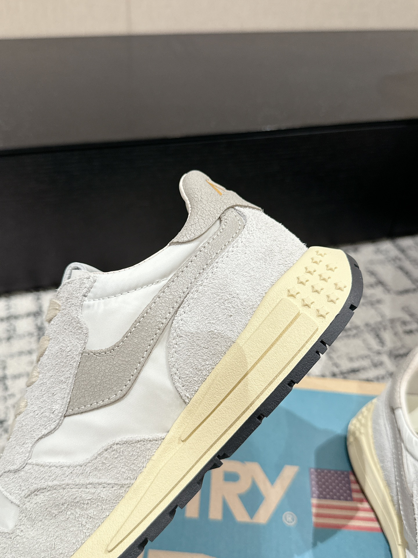 Autry Reelwind Retro Runner White/Gray
