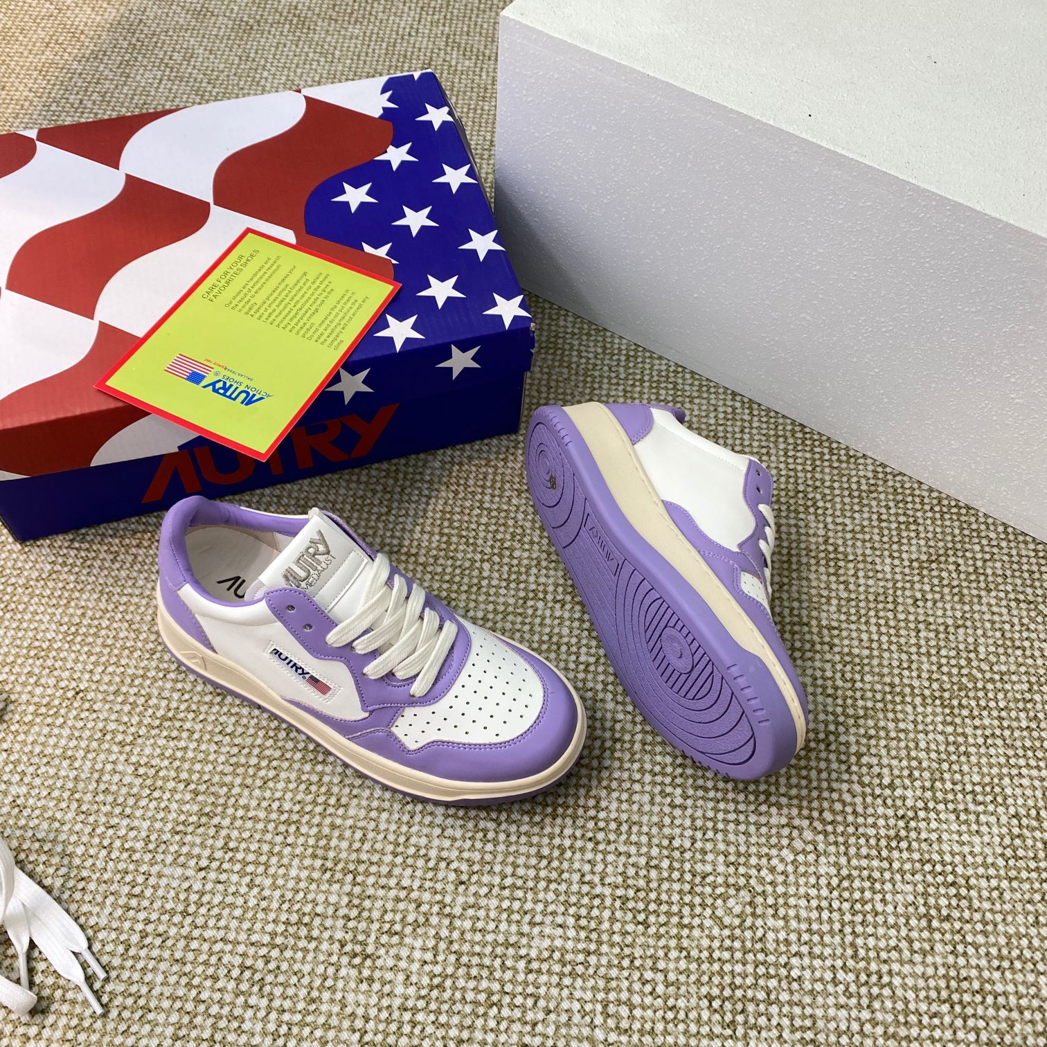 Autry Medalist Leather Sneakers Purple