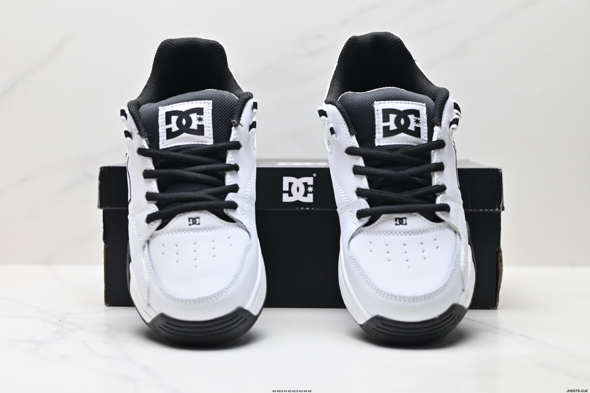 DC Shoes Versatile Air Low Sneakers White/Black