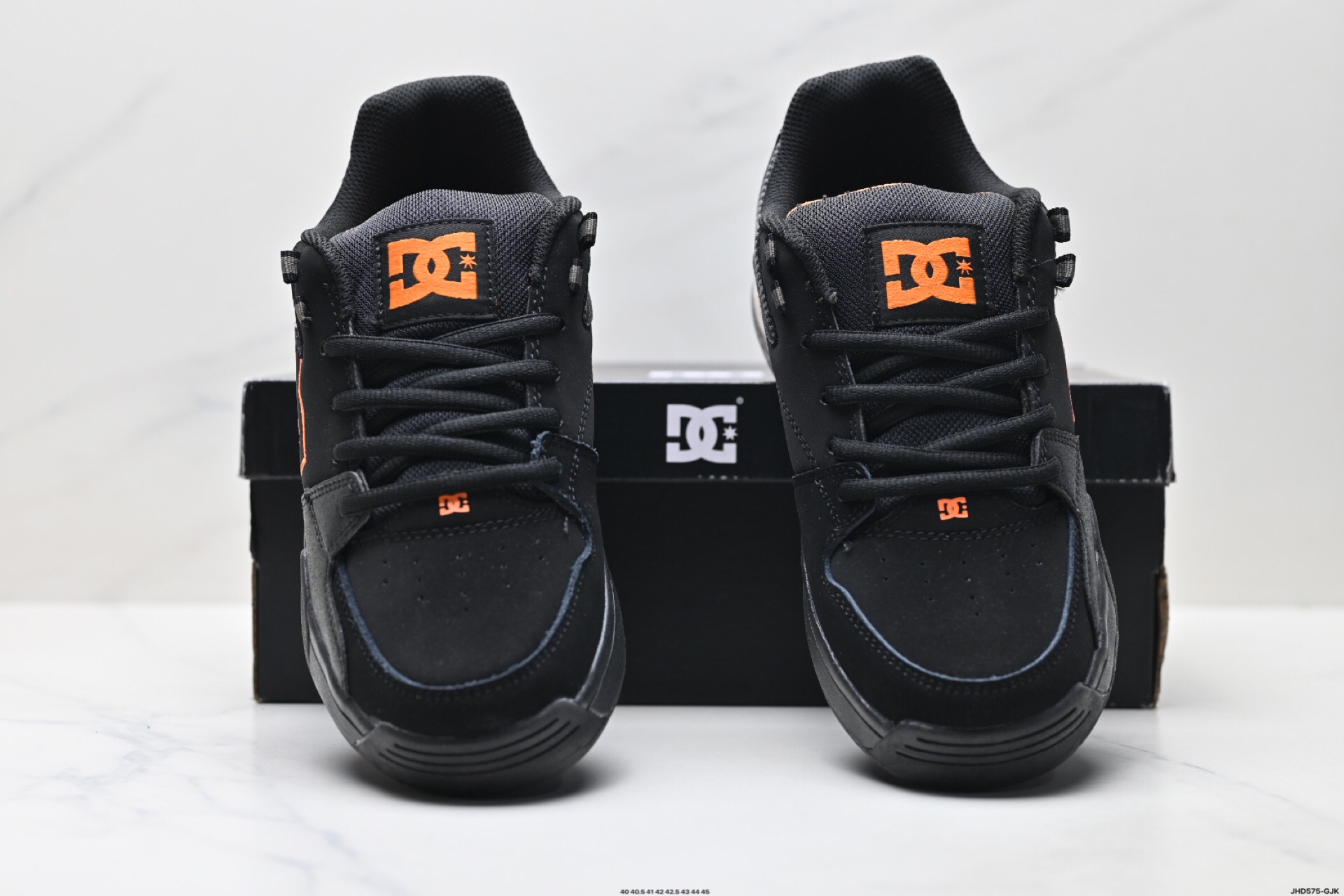 DC Shoes Versatile Air Low-Top Sneakers Black/Orange