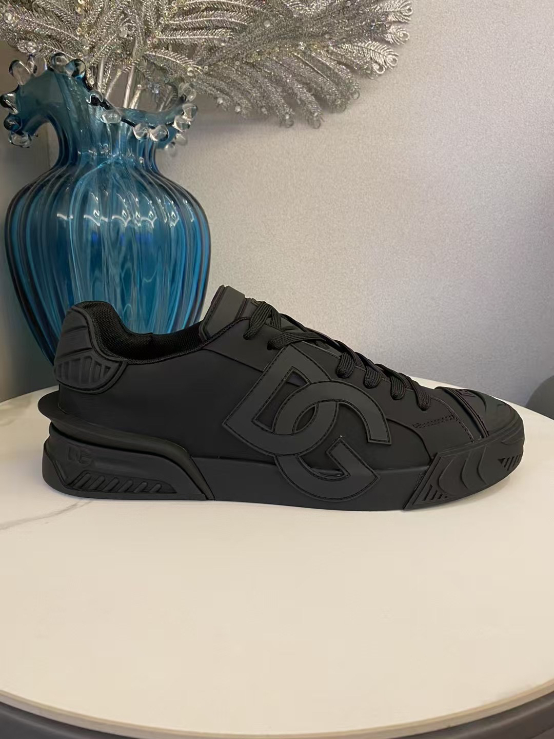 Dolce & Gabbana DG Logo Low-Top Sneakers Black