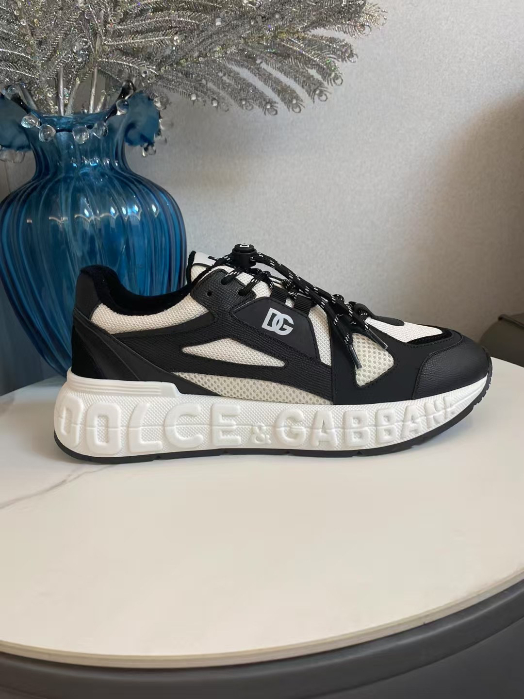 Dolce & Gabbana Mesh Sneakers Black/White