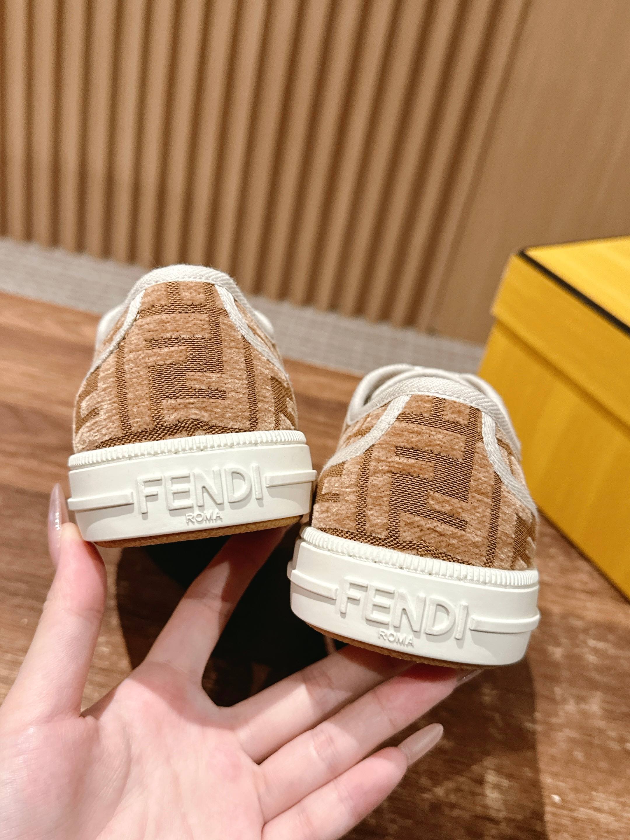 Fendi FF Canvas Low-Top Sneakers Brown