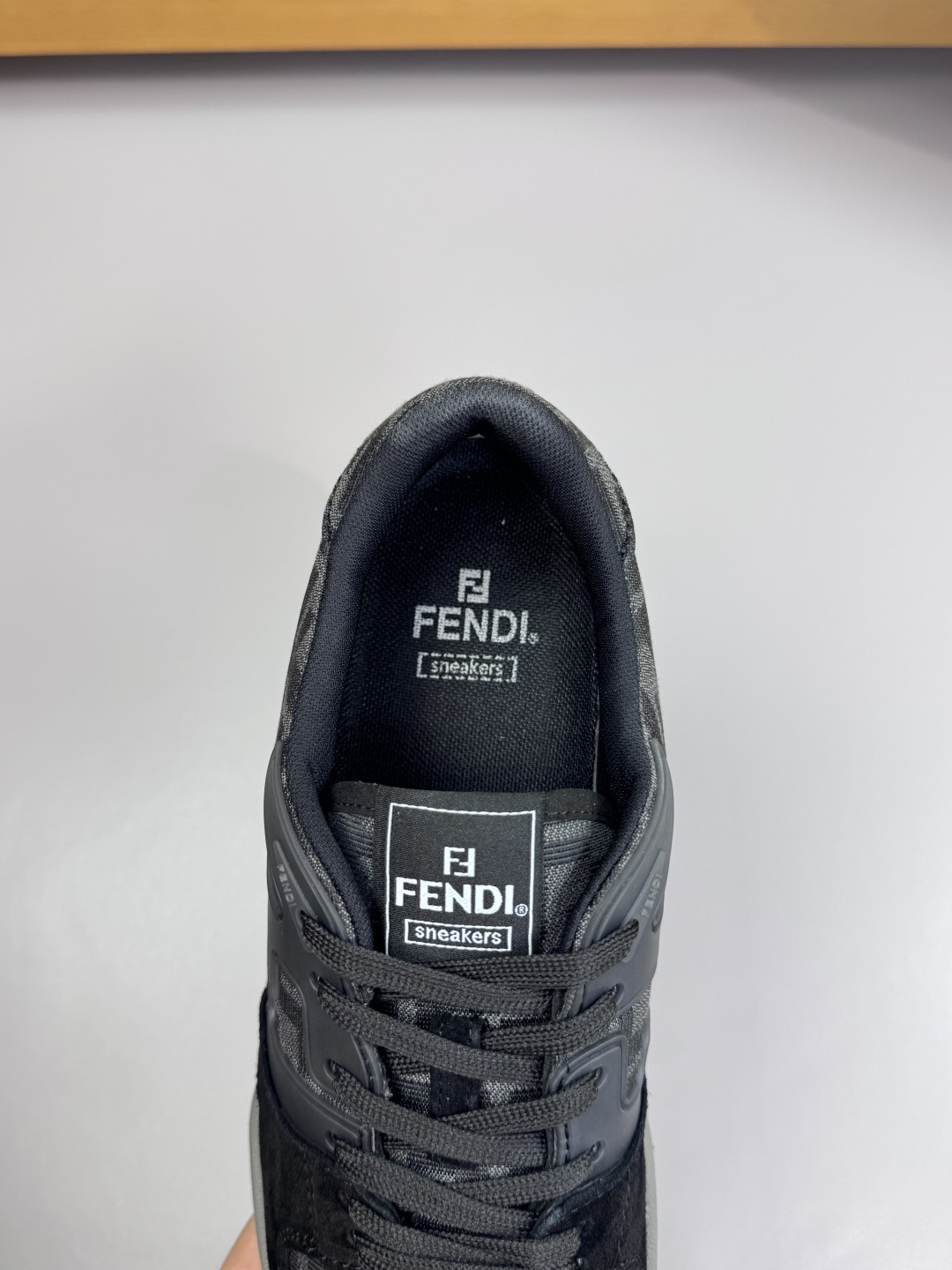 Fendi FF Logo Low-Top Sneakers Black