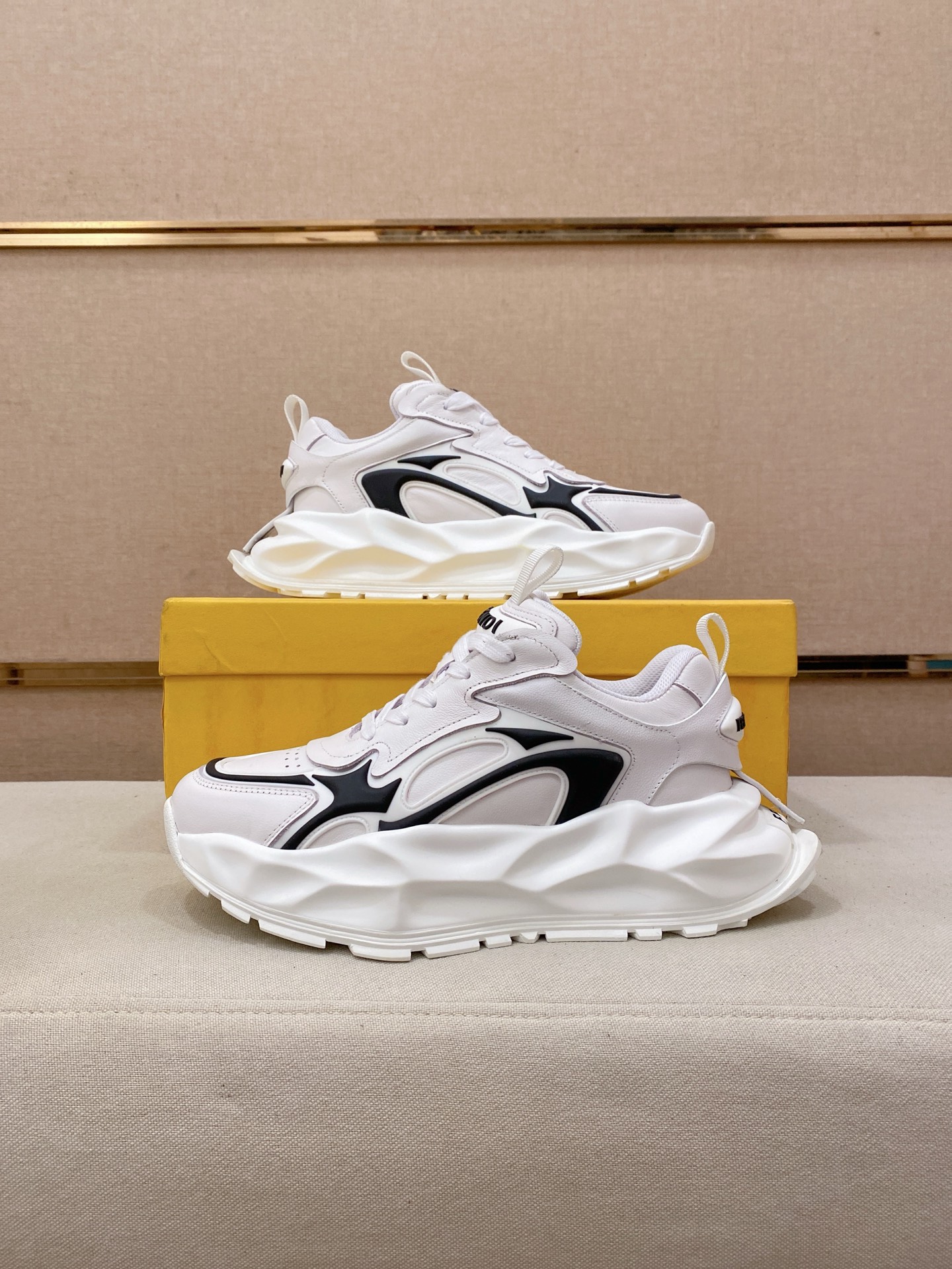 Fendi Flow Chunky Sneakers White/Black