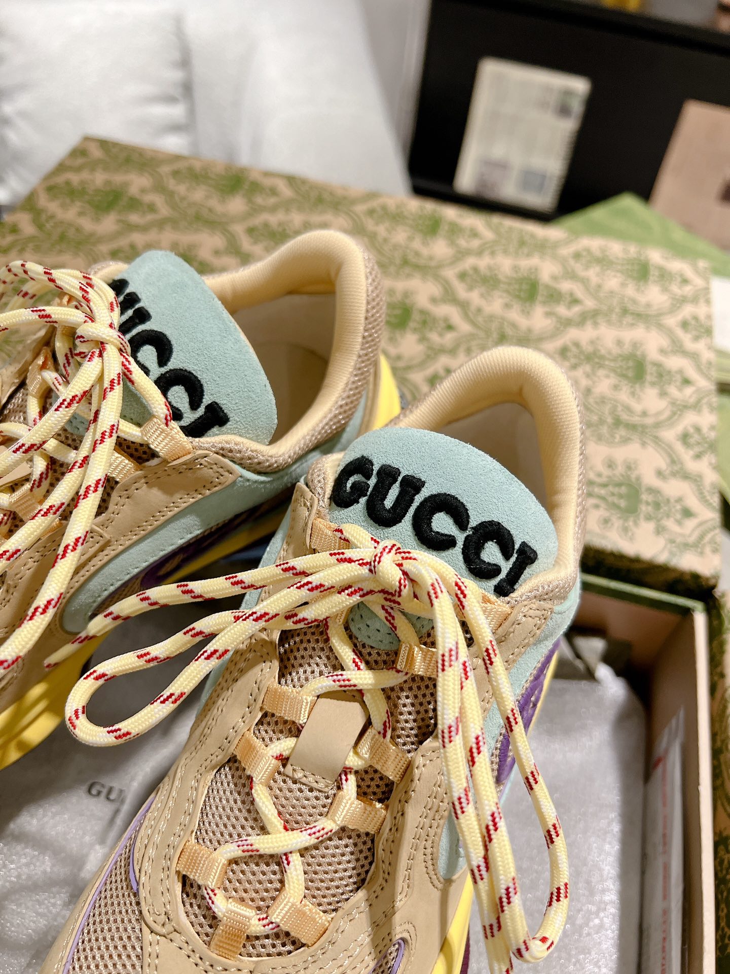 Gucci Run Chunky Sneakers Multicolor