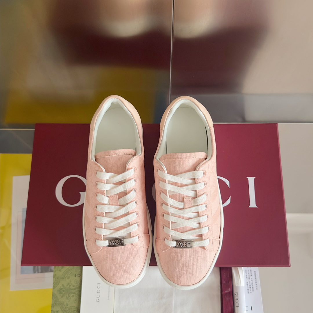Gucci Ace Low-Top Sneakers Pink