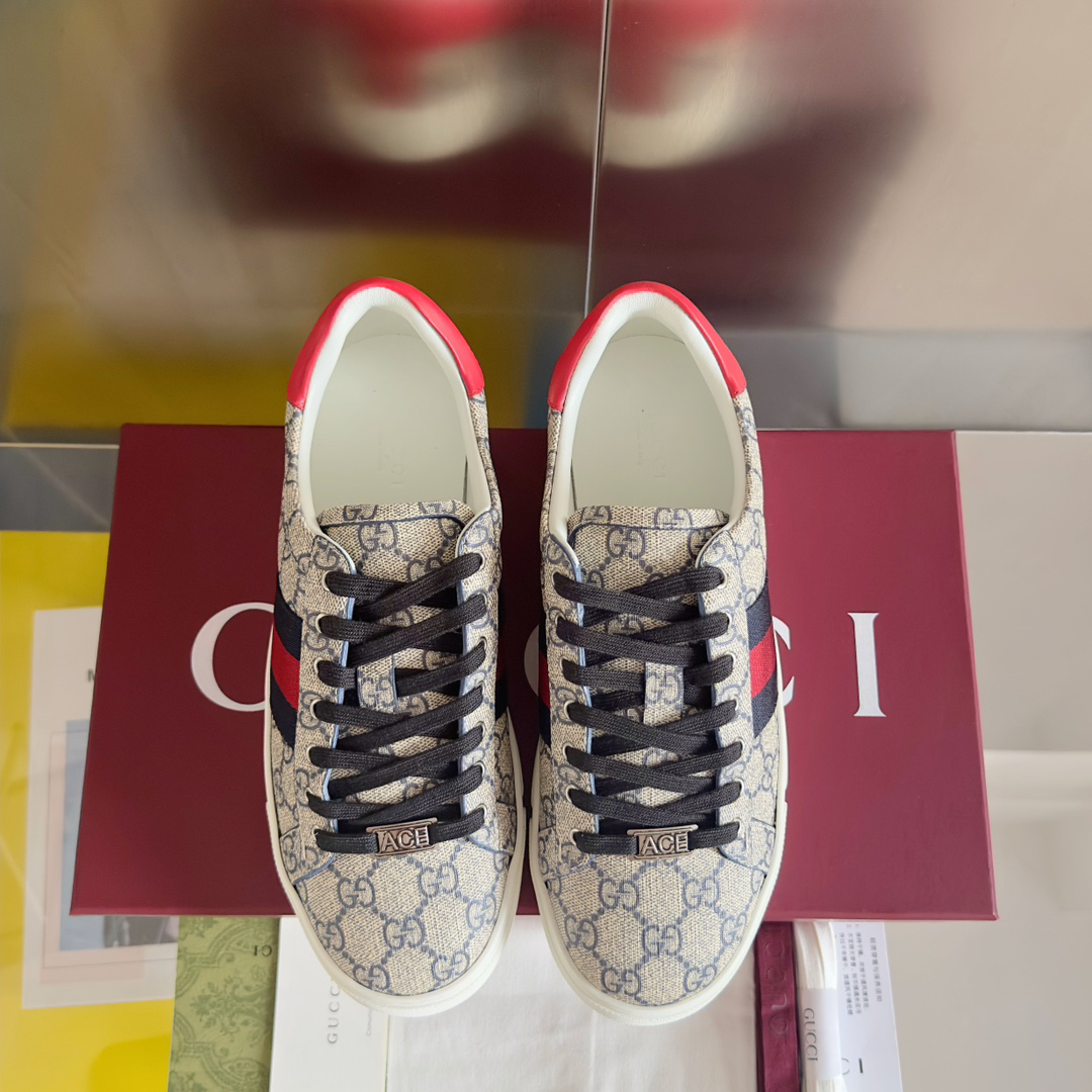 Gucci Ace GG Sneakers Red