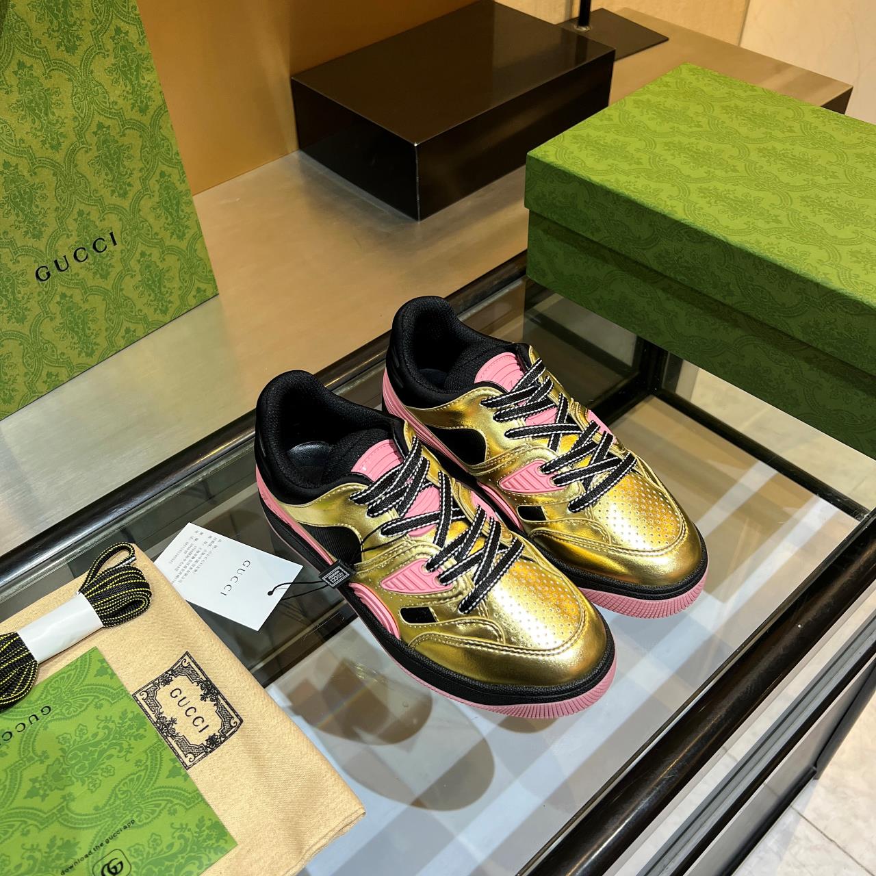 Gucci Low-Top Sneakers Gold/Pink