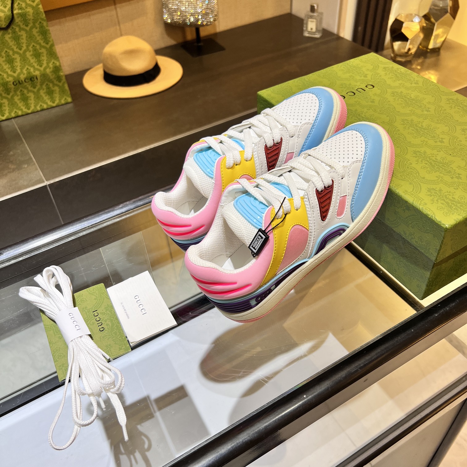 Gucci Low-Top Sneakers Multicolor