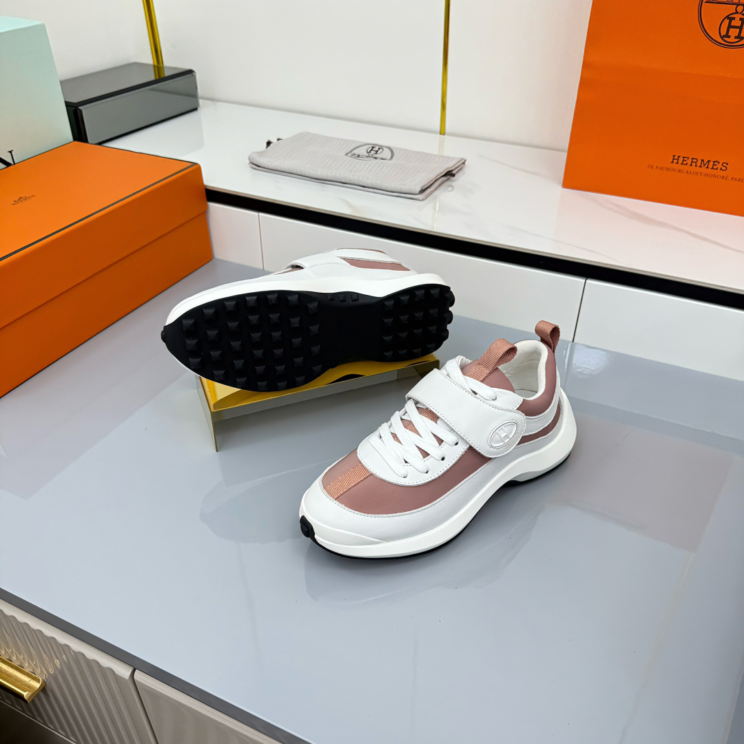 Hermes Loosneaker Leather Sneaker Pink