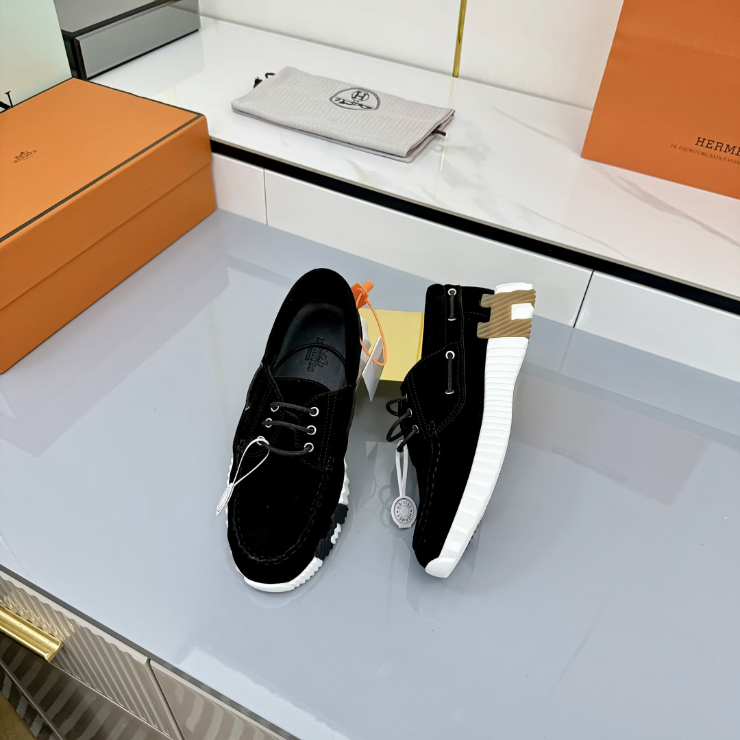 Hermes Loosneaker Leather Sneaker Black