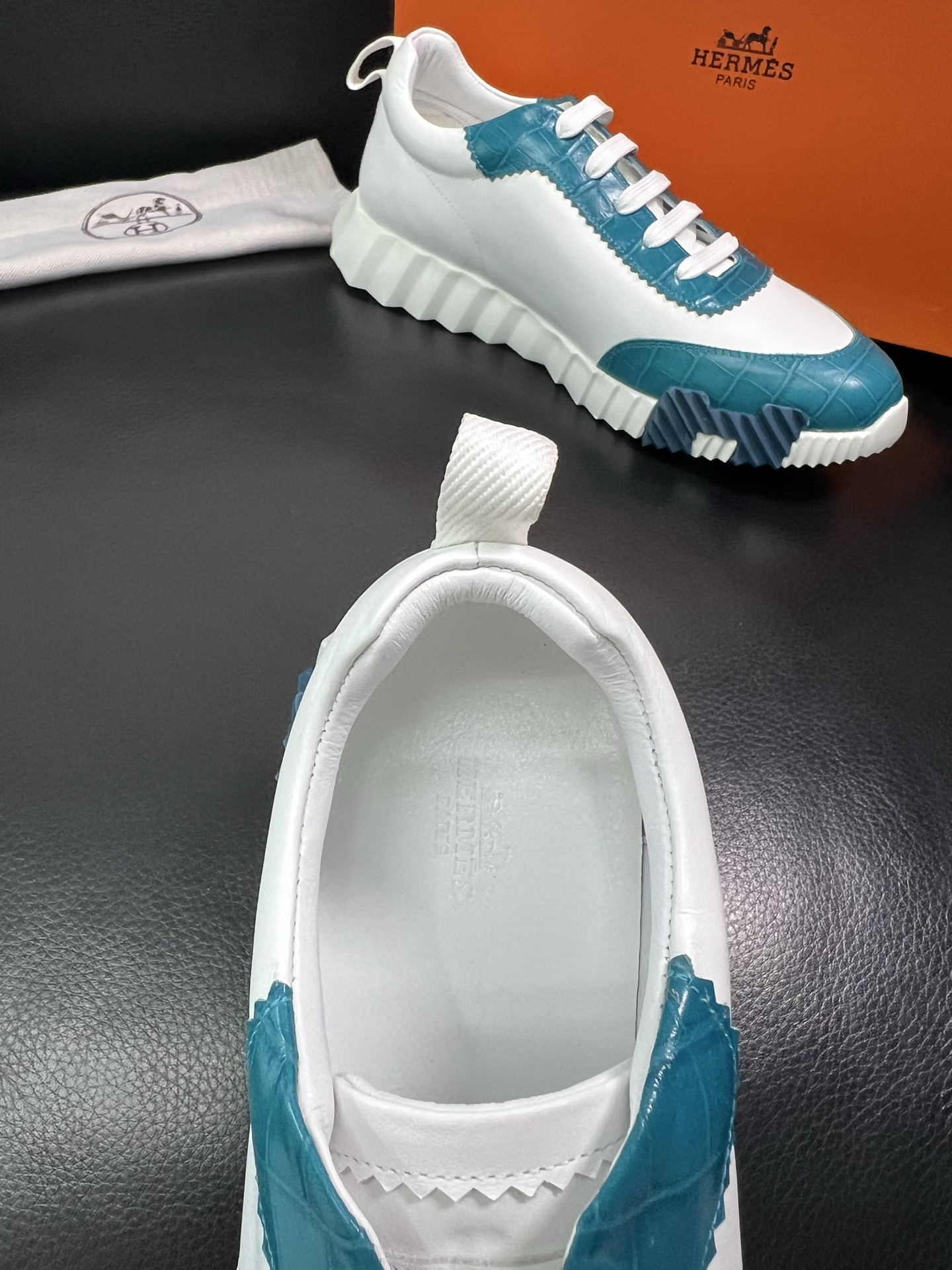 Hermes Leather Low-Top Sneakers Blue