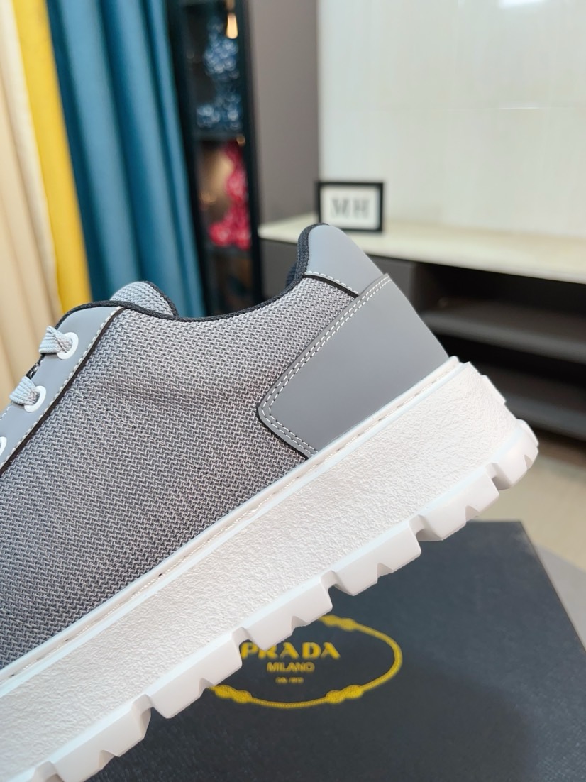 Prada Logo Low-Top Sneakers Black