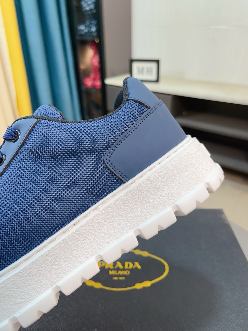 Prada Logo Low-Top Sneakers Multicolor